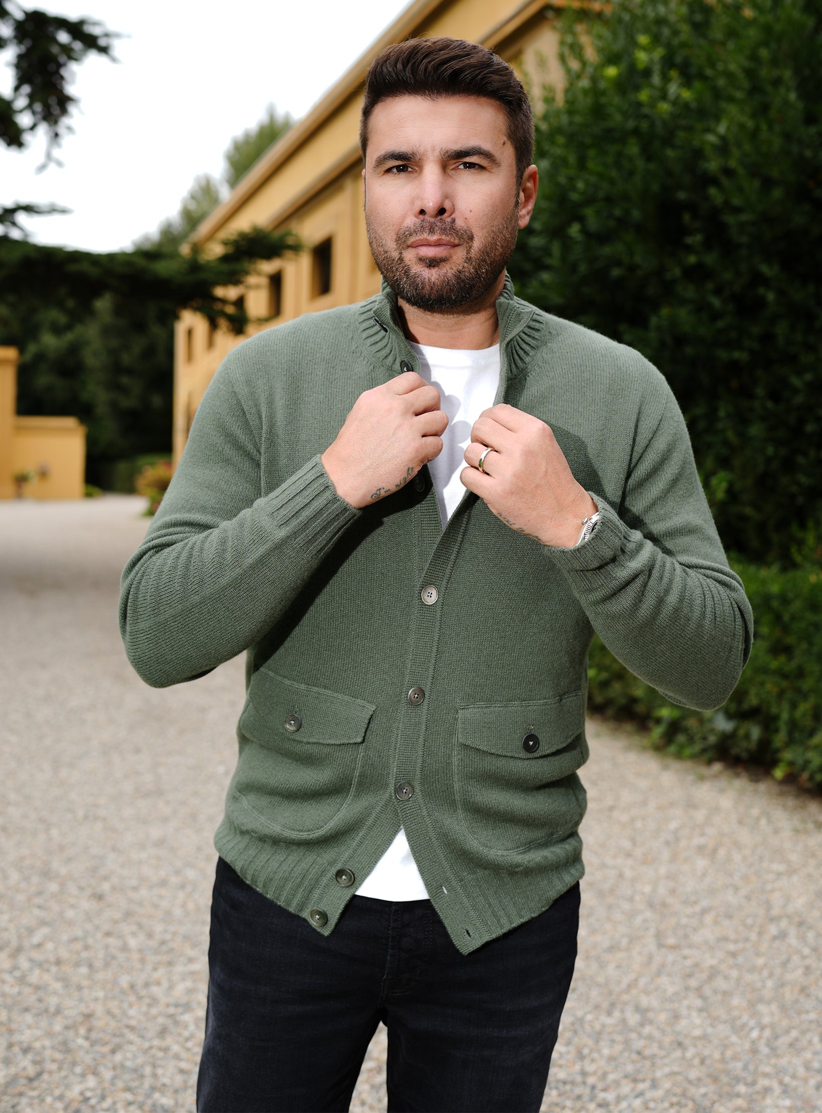 Cashmere & Wool Cardigan – Premium Elegance and Comfort