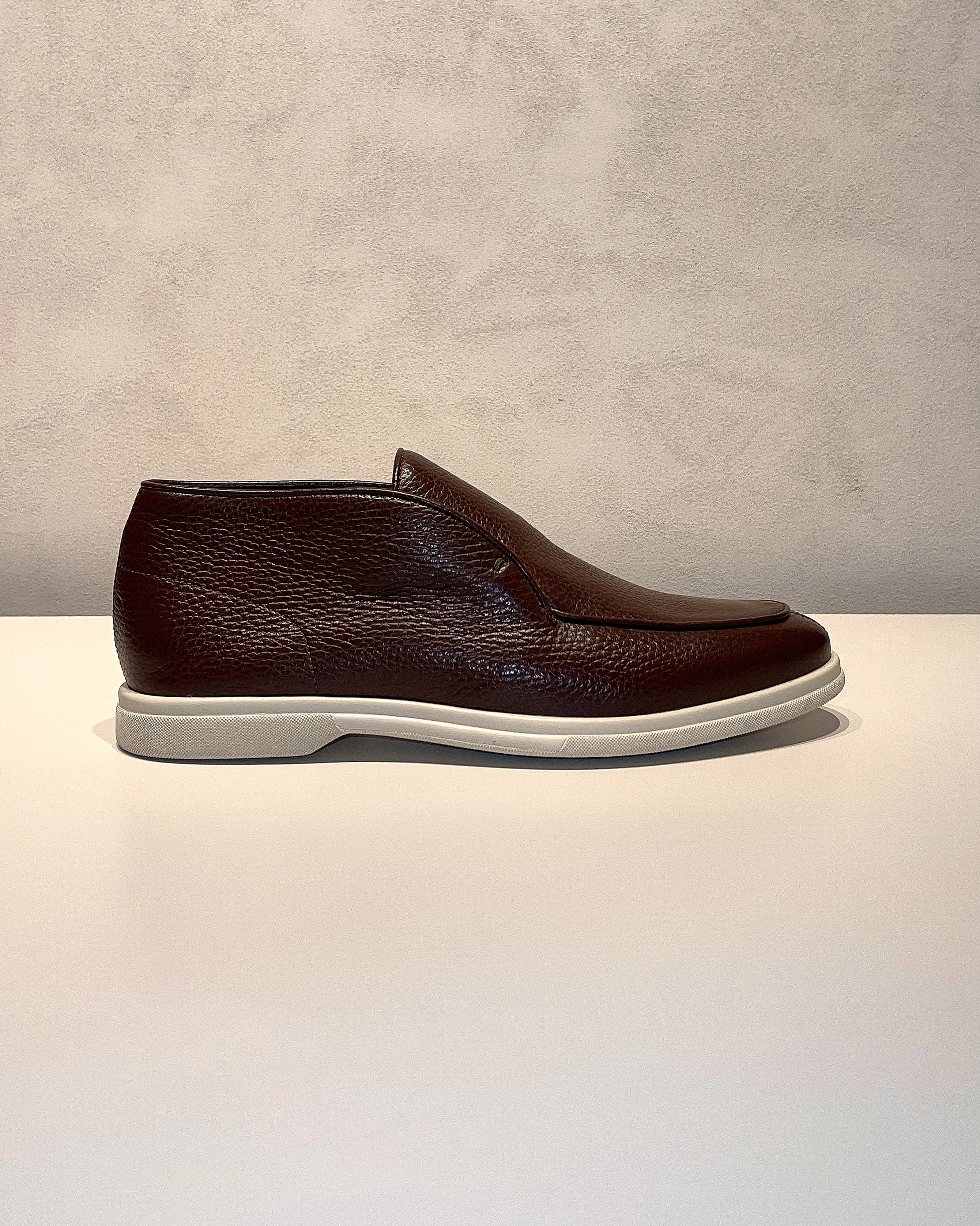 Exquisite Leather Loafers Chestnut Brown Grained Elegance