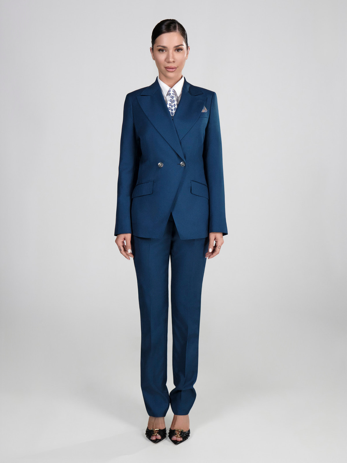 Blue Consiglieri DONNA women's suit with a double-breasted blazer and tapered trousers