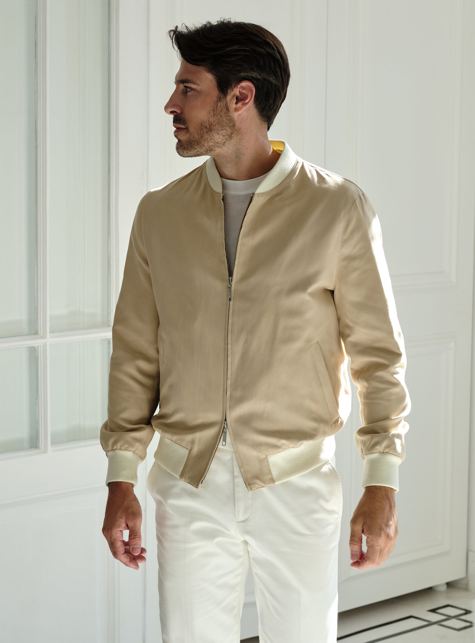 Effortless Elegance. The Statement Bomber.