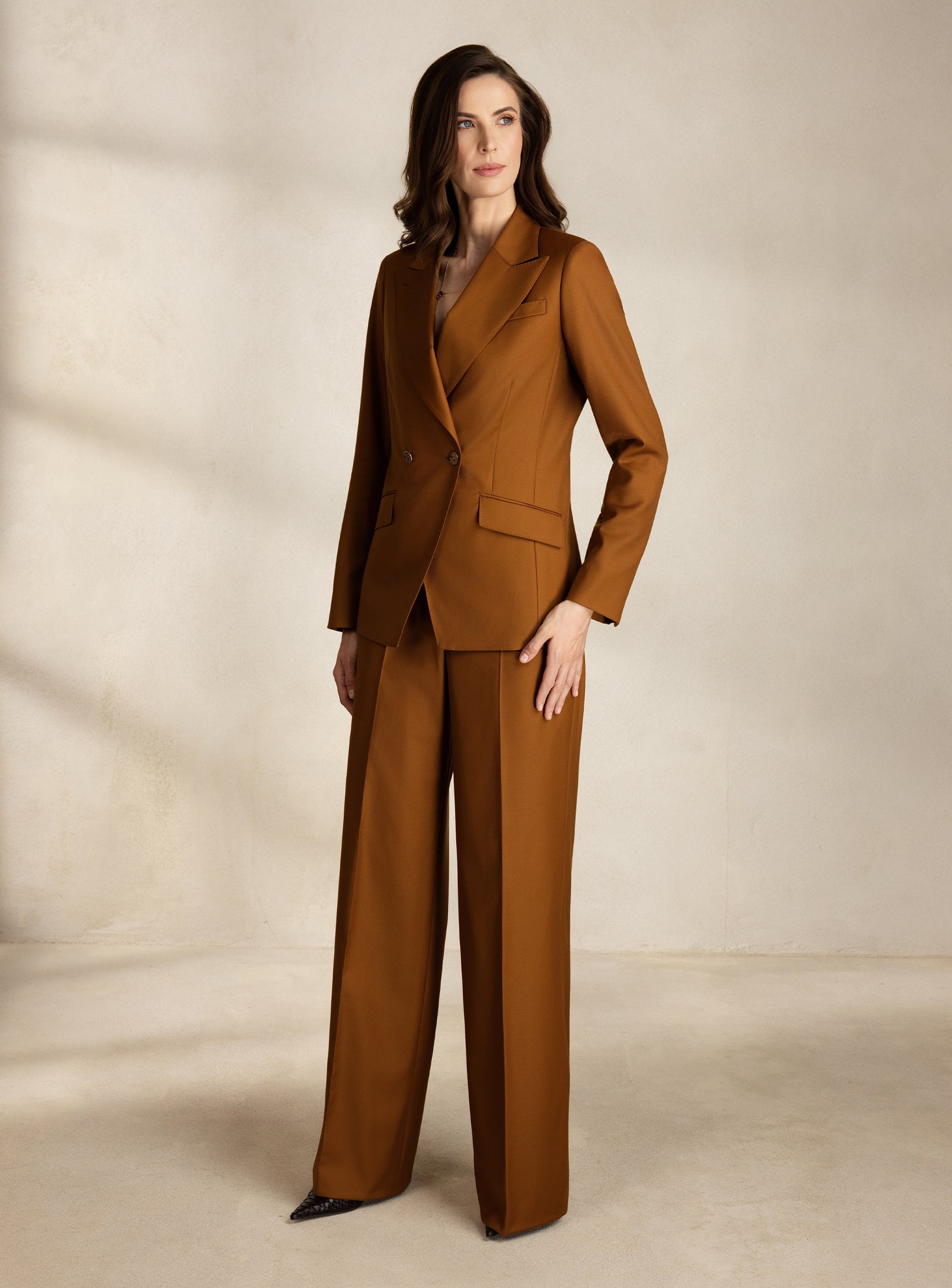 CLUTCH SUIT