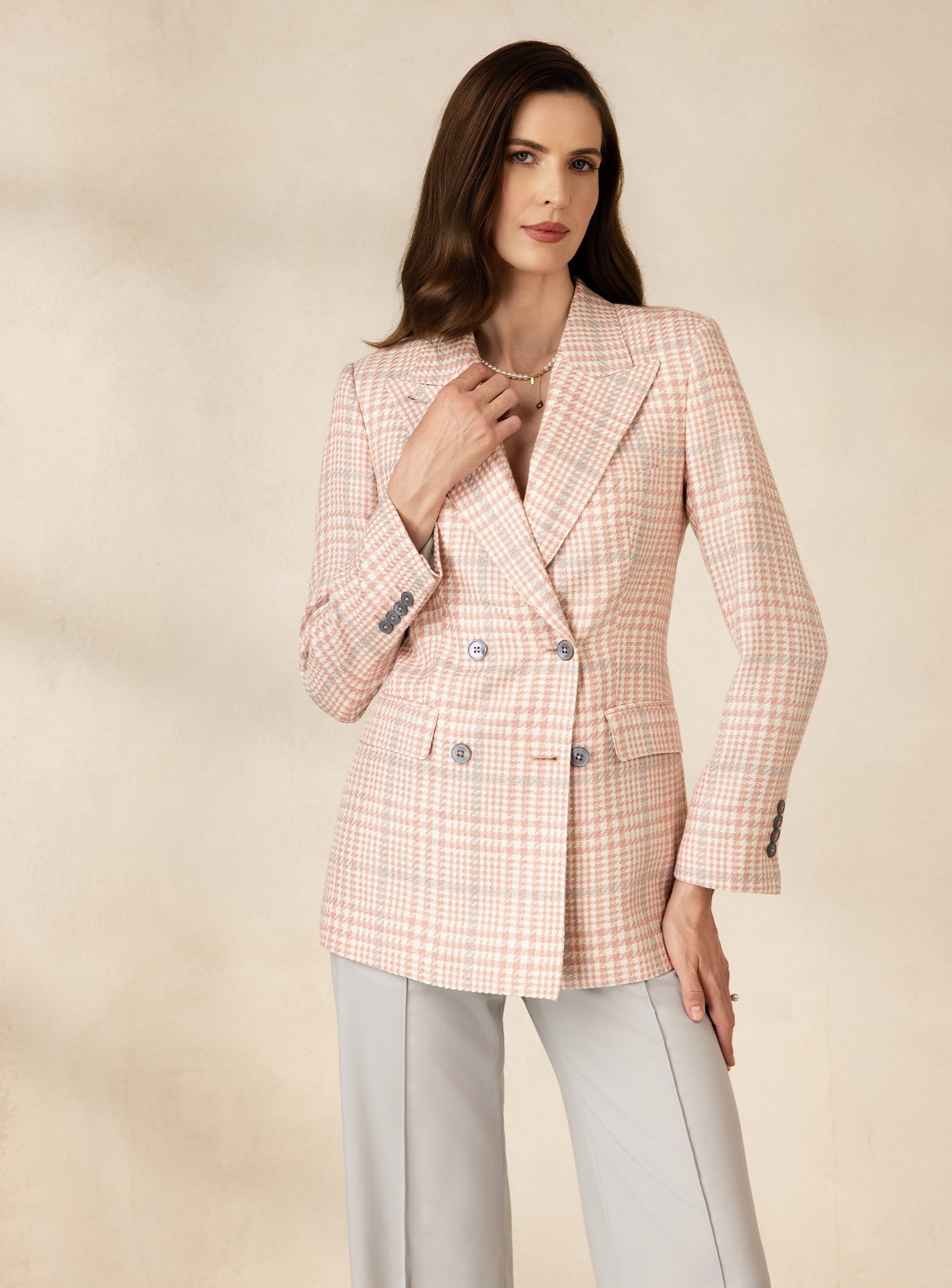 ROSÉ RIVIERA OUTFIT