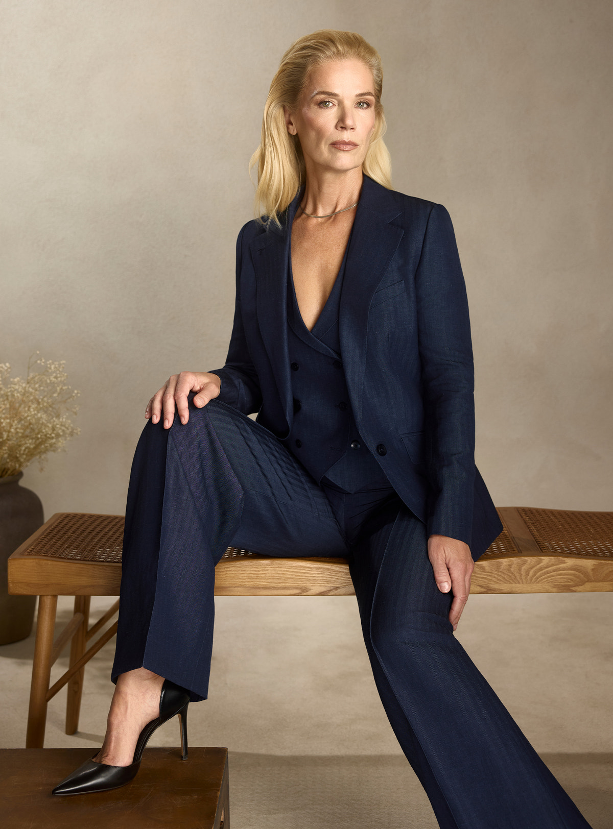 Navy three-piece Consiglieri DONNA suit with a fitted blazer, waistcoat and wide-leg trousers