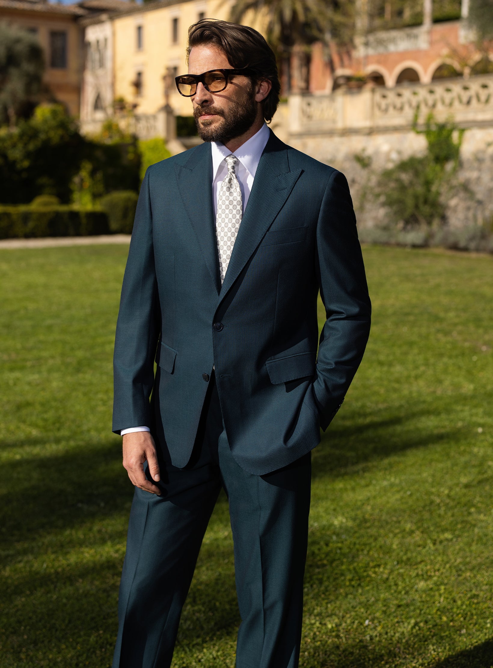 Saint-Raphaël Suit