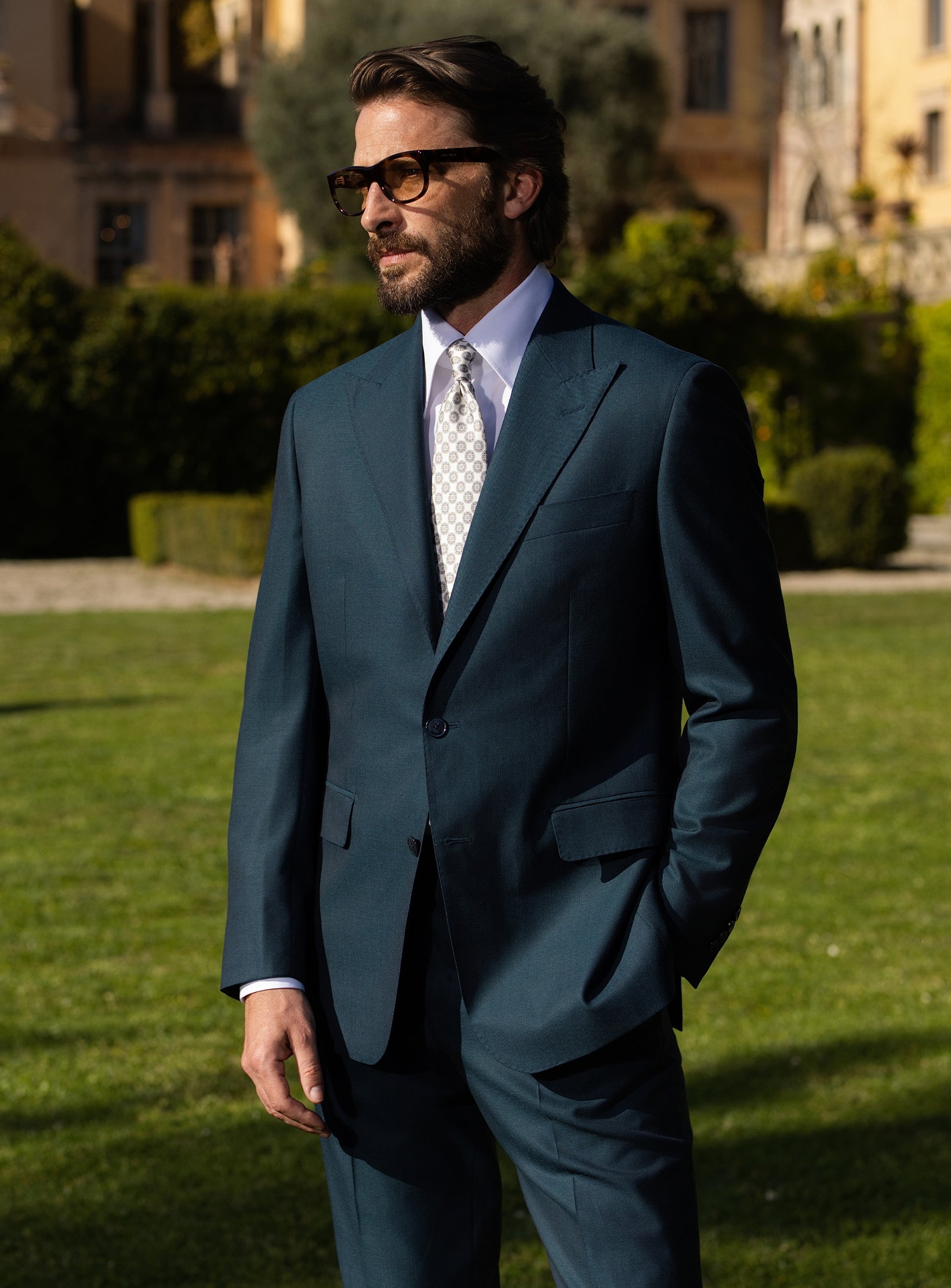 Saint-Raphaël Suit