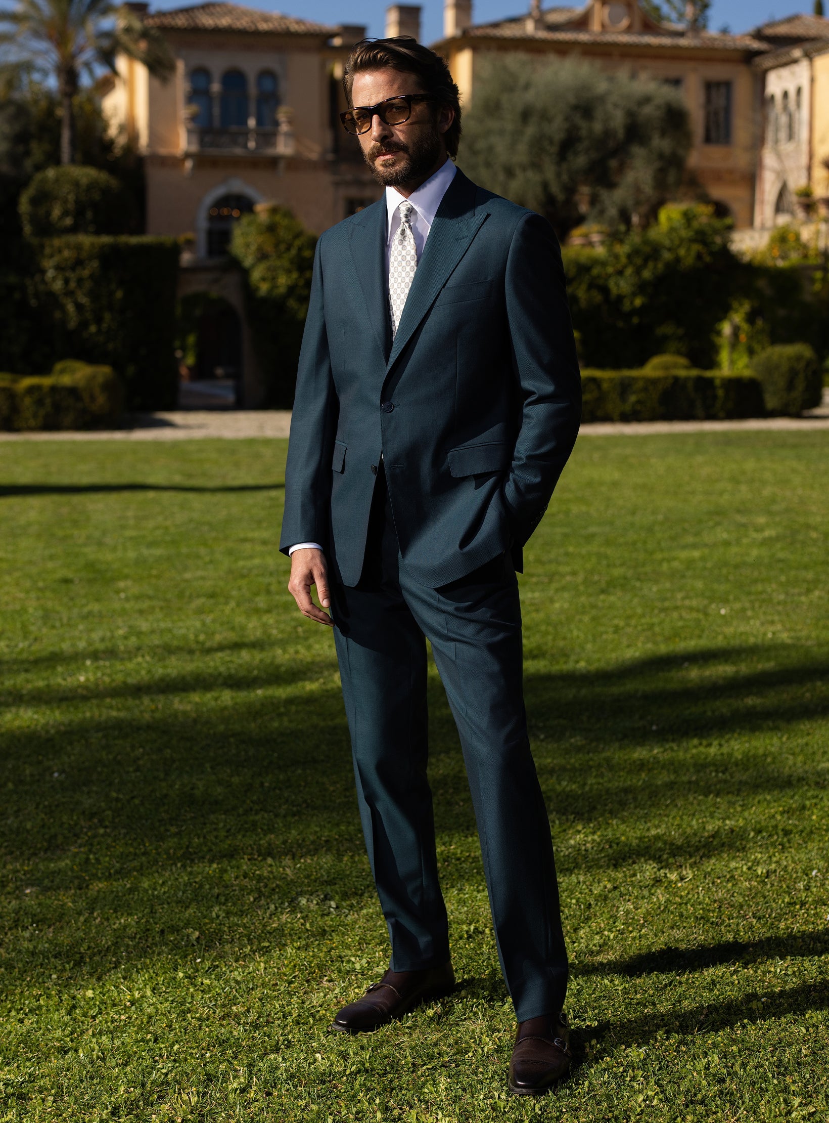 Saint-Raphaël Suit