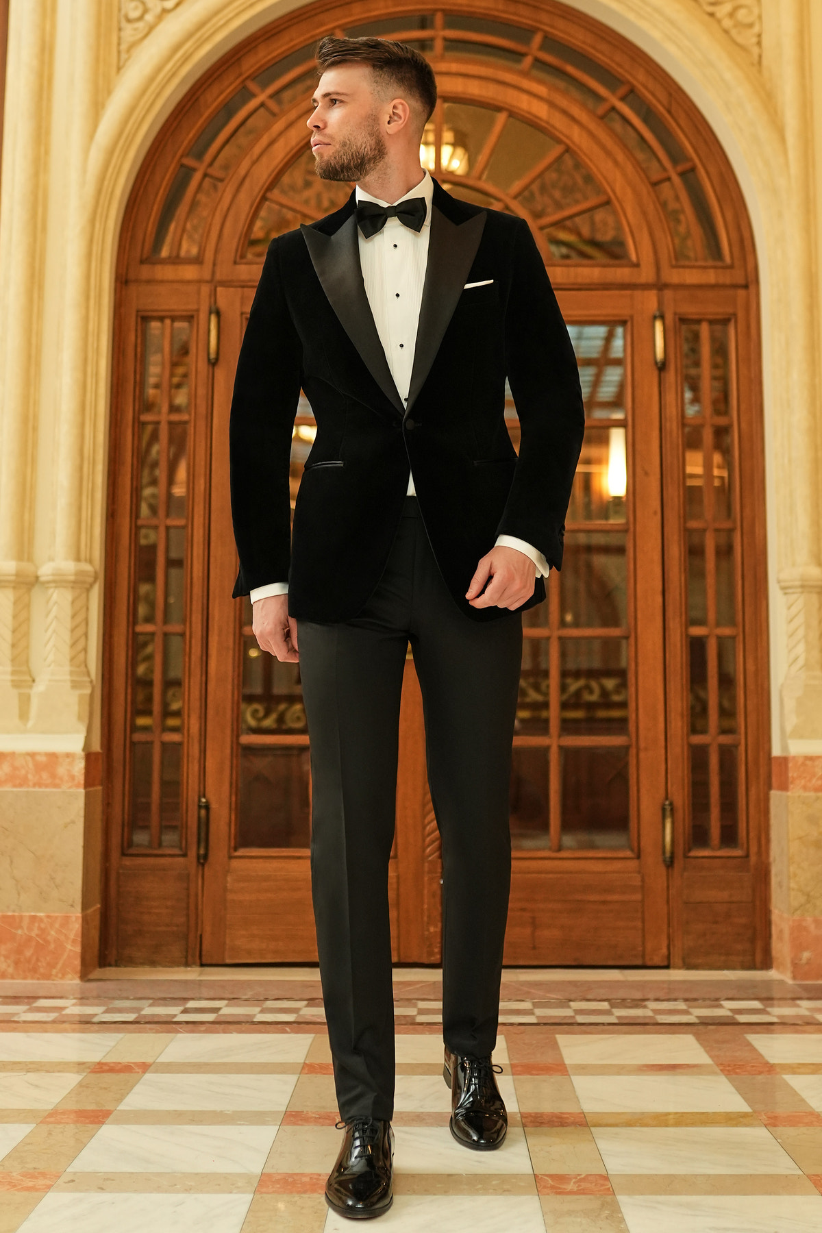 Consiglieri: deep burgundy evening jacket with contrasting lapels and black trousers