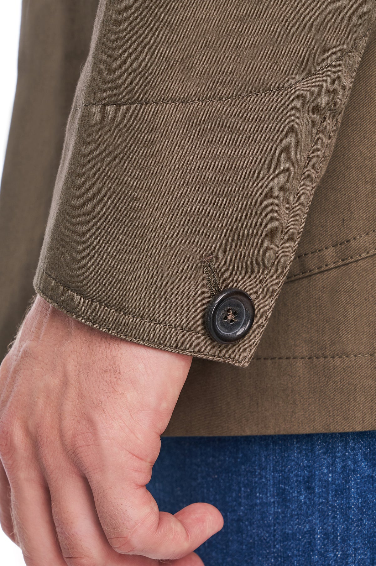 The buttoned cuff of the khaki Safari Shirt Privé overshirt