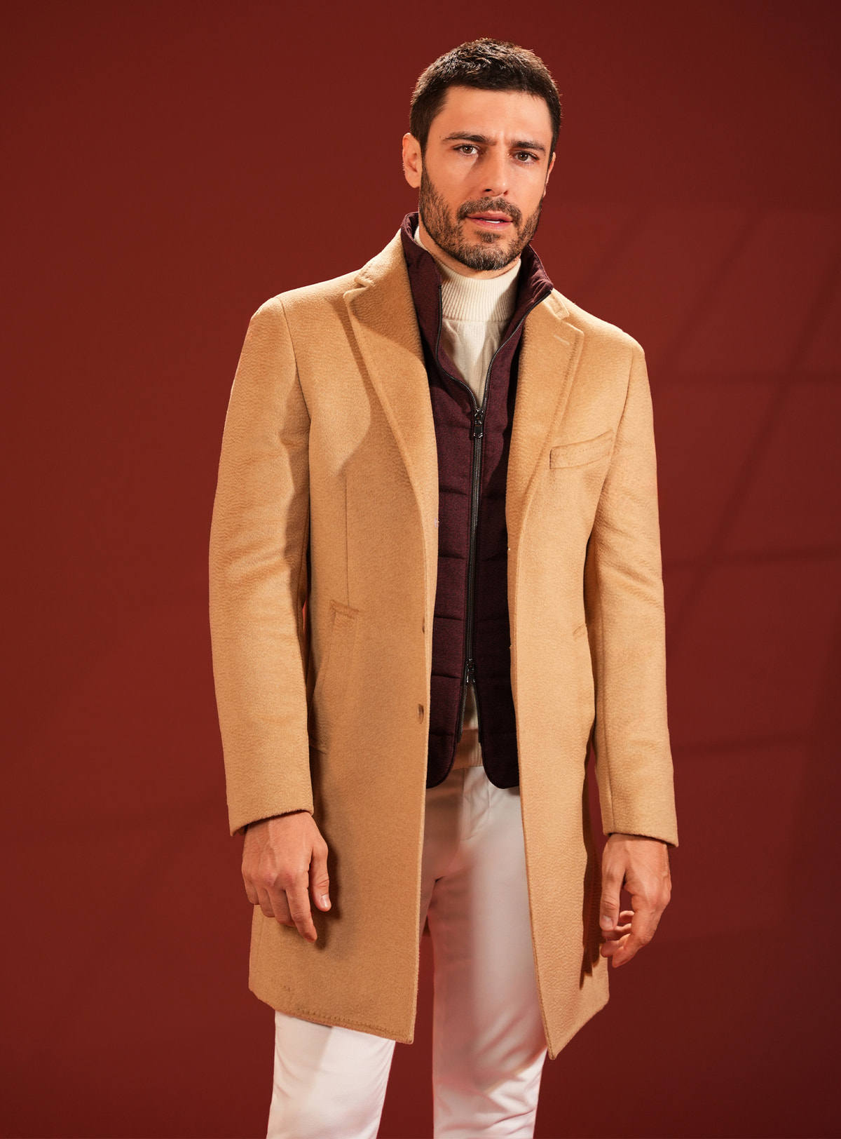 Camel Consiglieri overcoat with a raised collar and contrasting layers