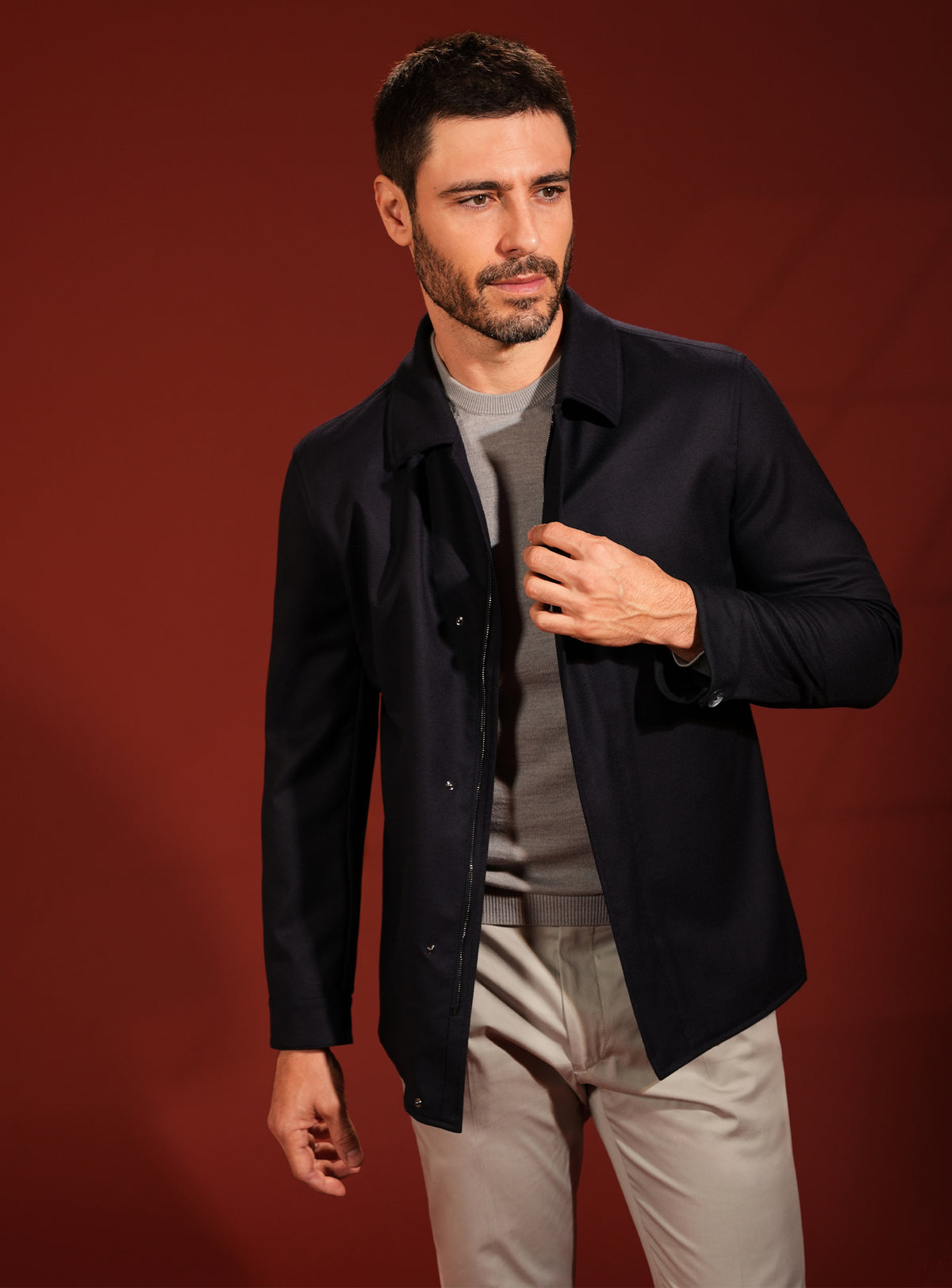 Deep navy Consiglieri jacket with a classic collar and a grey inner layer