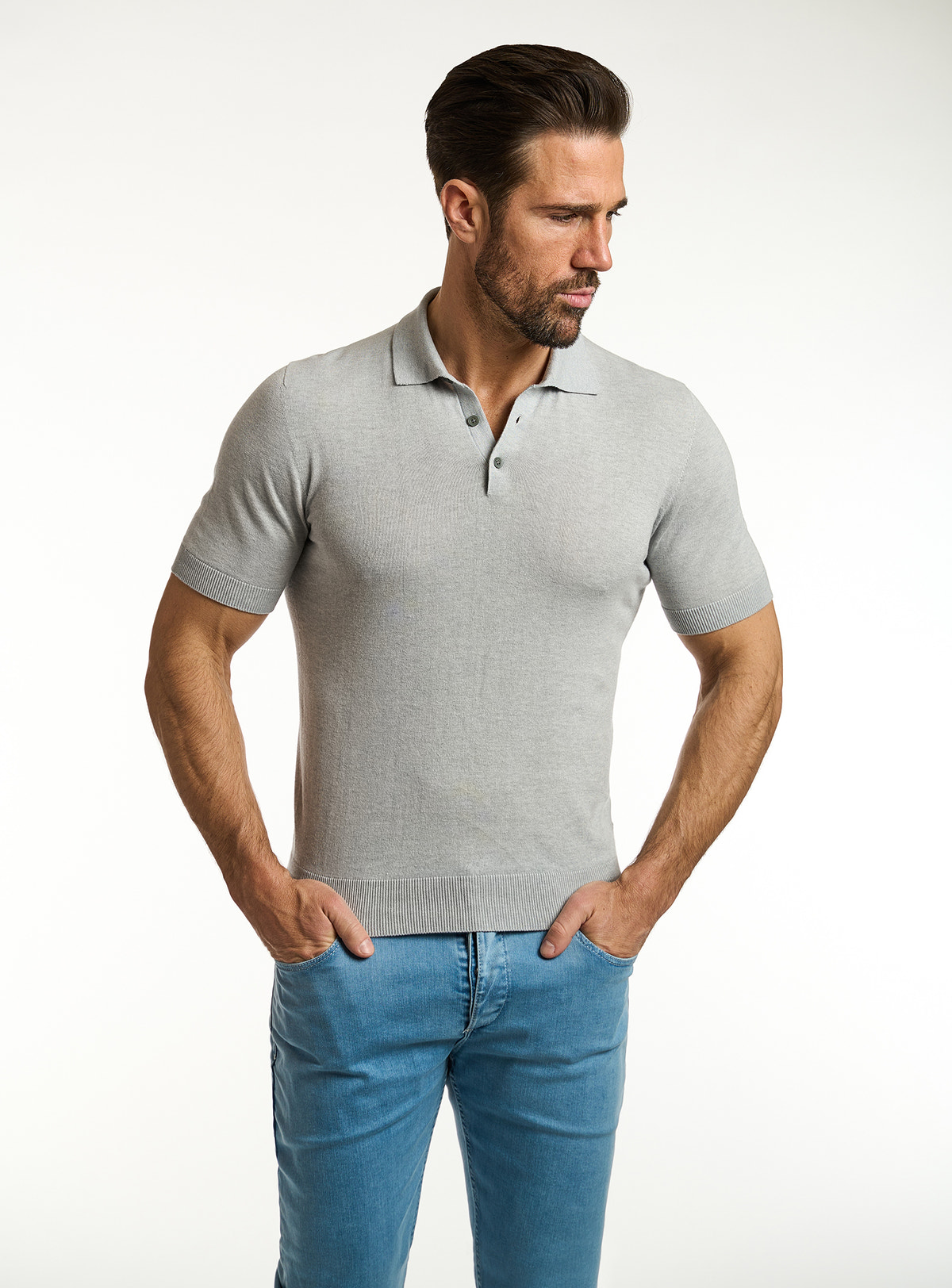 Consiglieri: light grey short-sleeved polo with blue jeans