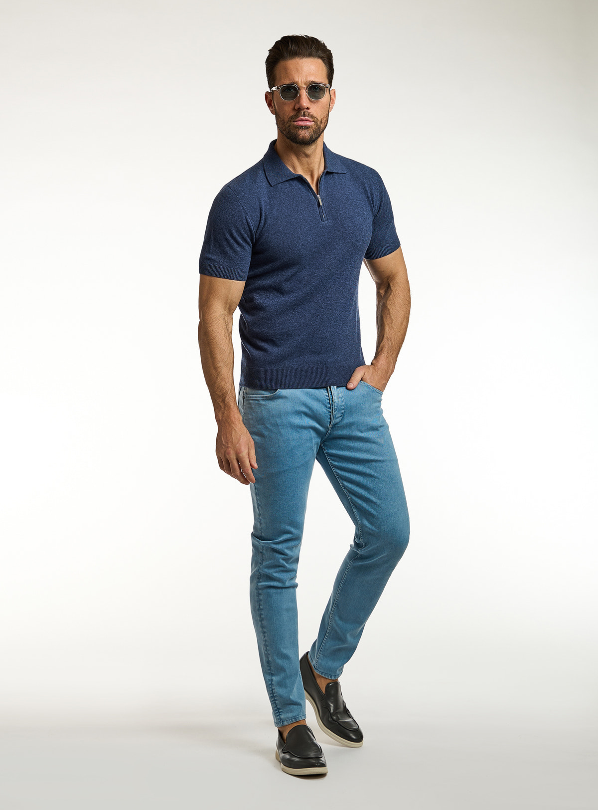 Consiglieri: navy short-sleeved polo with blue jeans