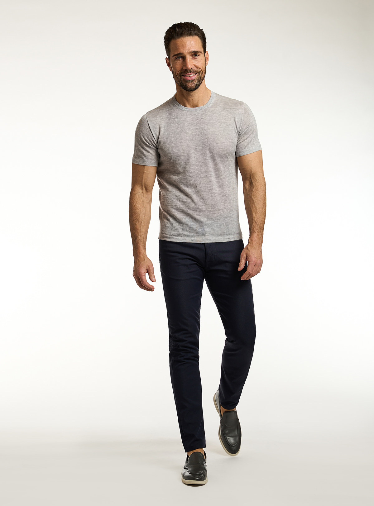Consiglieri: light grey crew-neck T-shirt with navy trousers