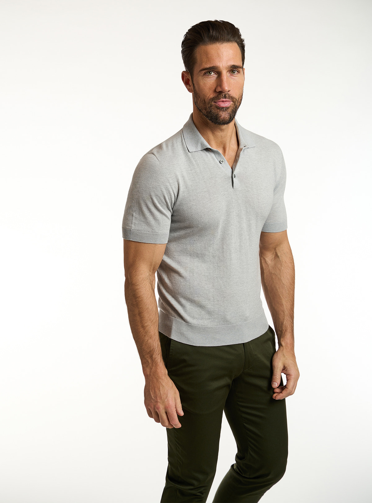 Consiglieri: light grey button-neck polo with green trousers