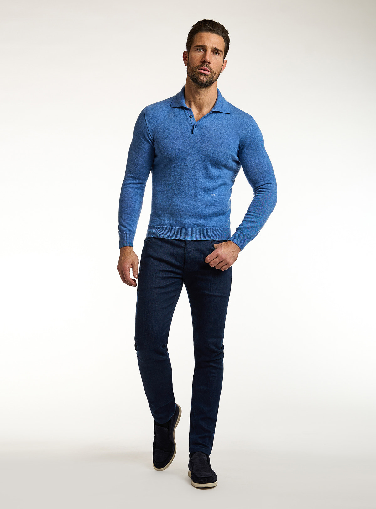 Consiglieri: navy jeans with a blue polo-collar sweater