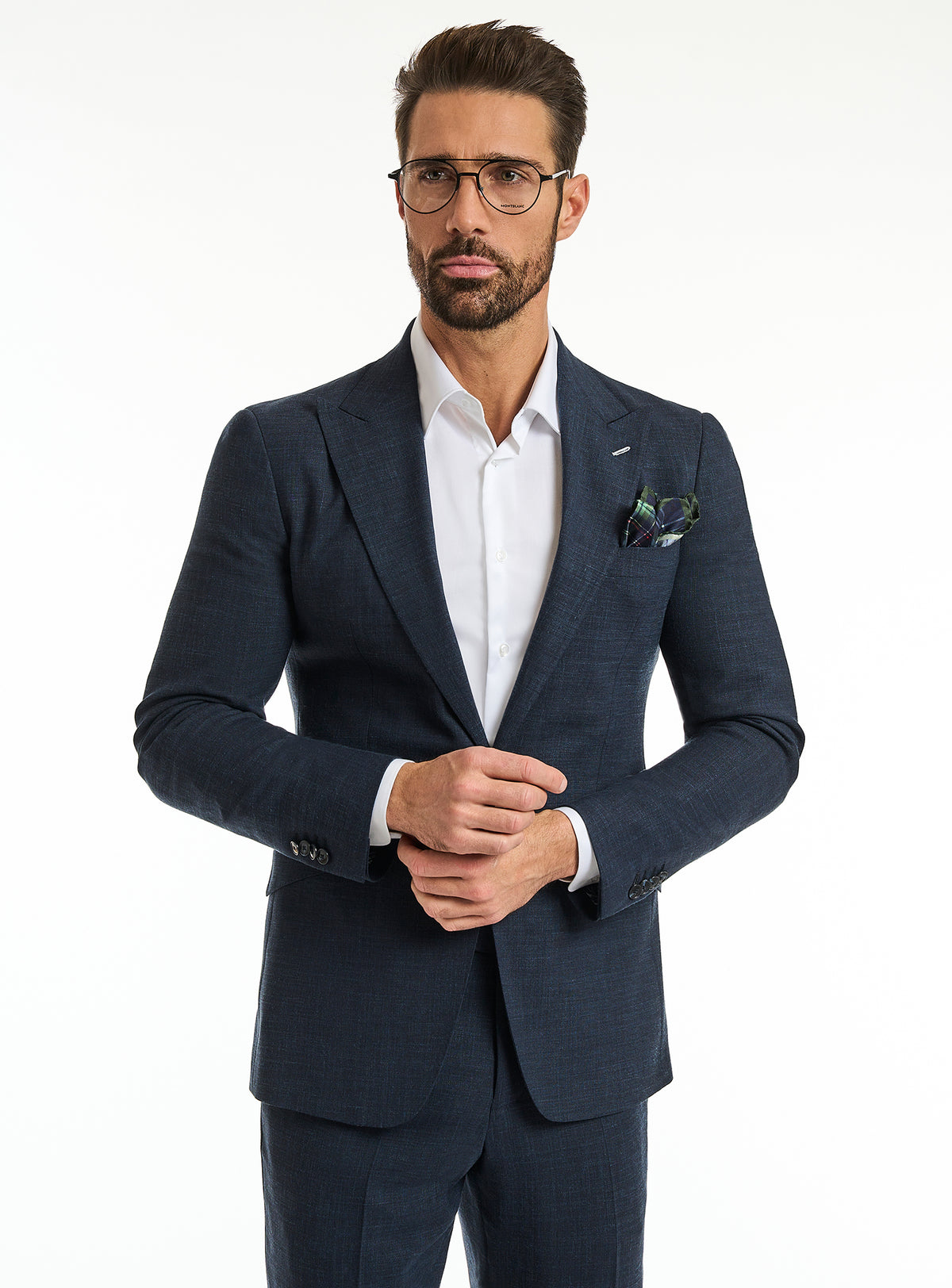 Consiglieri Genoa Prestige: navy suit with a white shirt and patterned pocket square