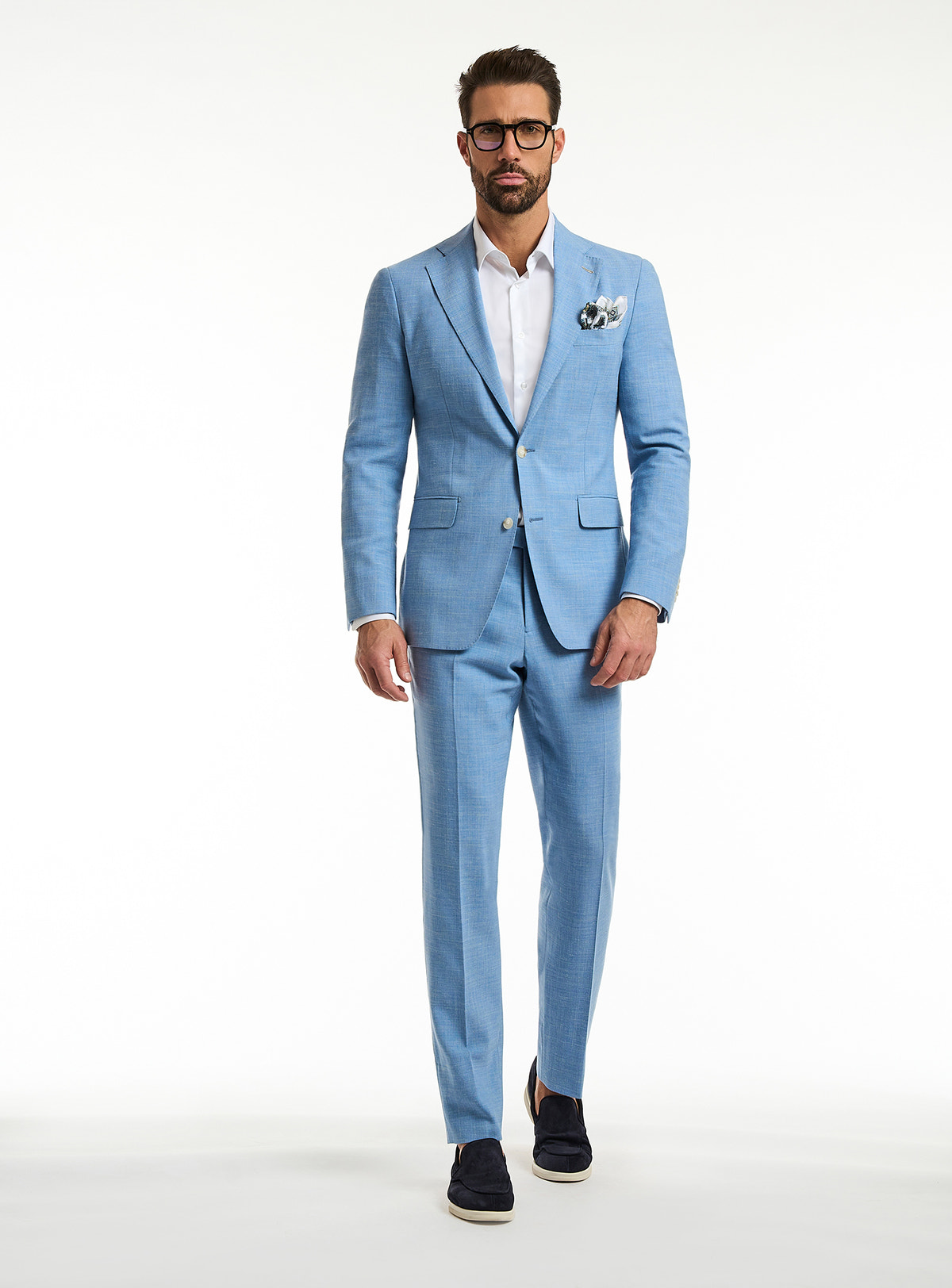 Consiglieri Venetia Chic: light blue suit with a white shirt