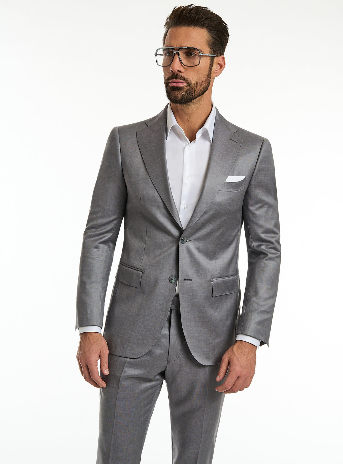 Consiglieri Cosenza Prestige: grey suit with peak lapels and a white pocket square