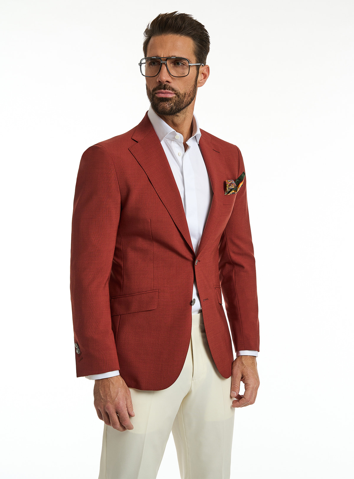 Consiglieri Roma Capolavoro: brick-red jacket with a white shirt and cream trousers
