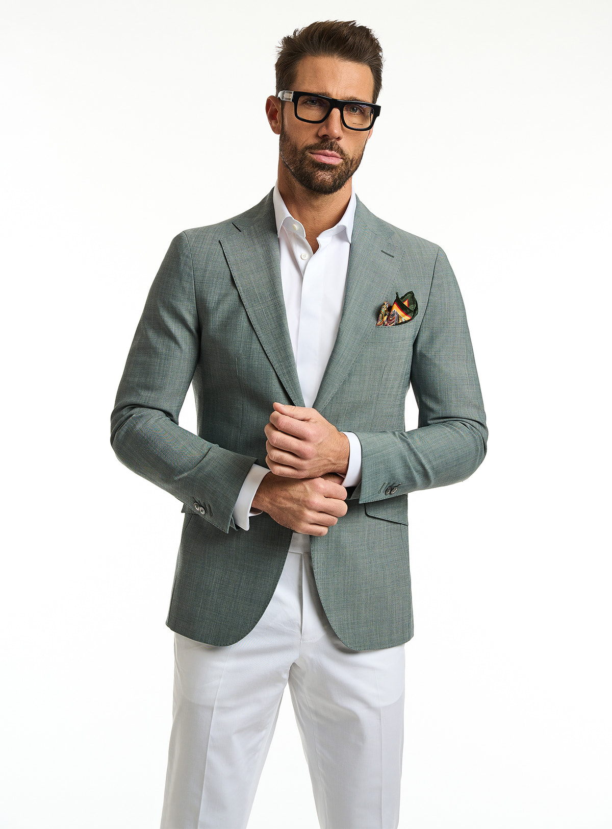 Consiglieri Torino Chic: sage green jacket with a white shirt and white trousers