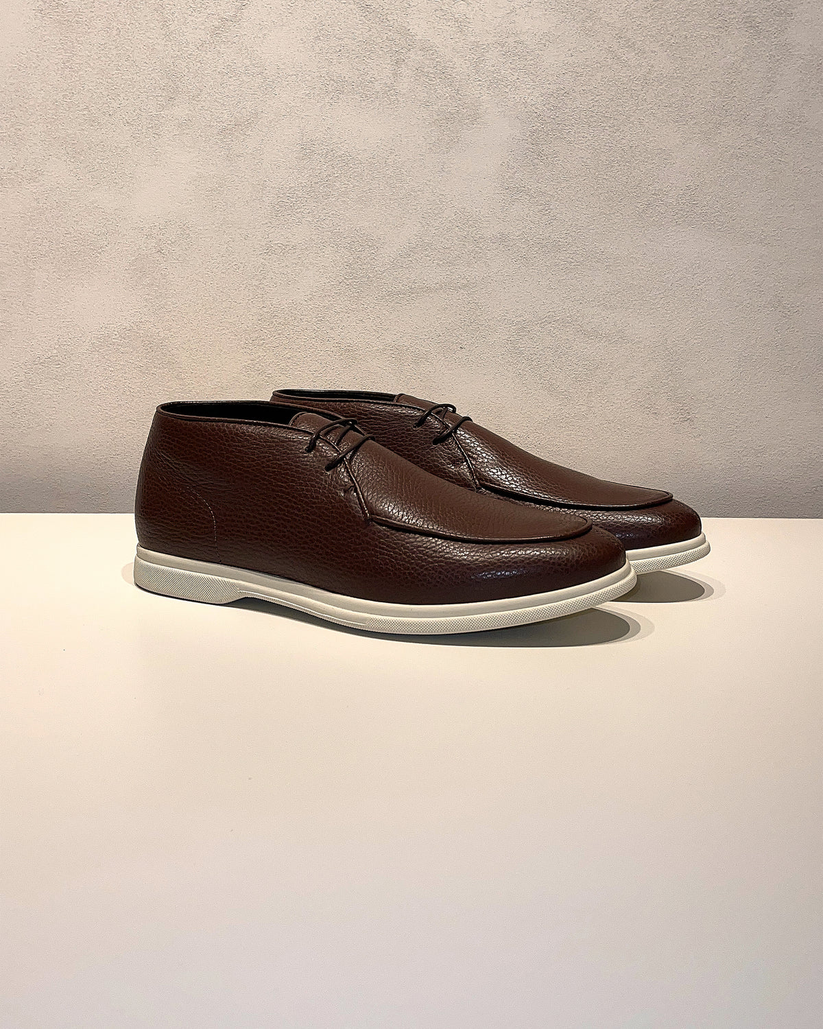 Consiglieri: chocolate brown lace-up shoes with a contrasting sole