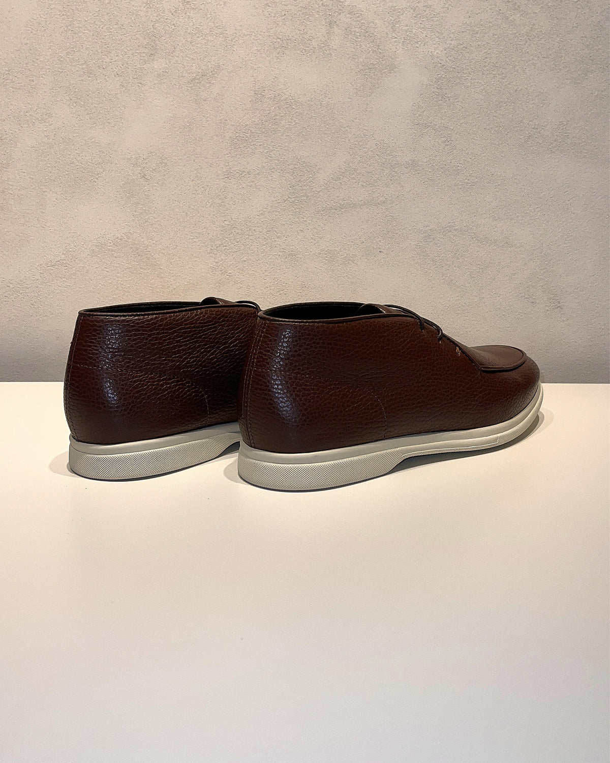 Consiglieri: heel and contrasting sole of the chocolate brown shoes