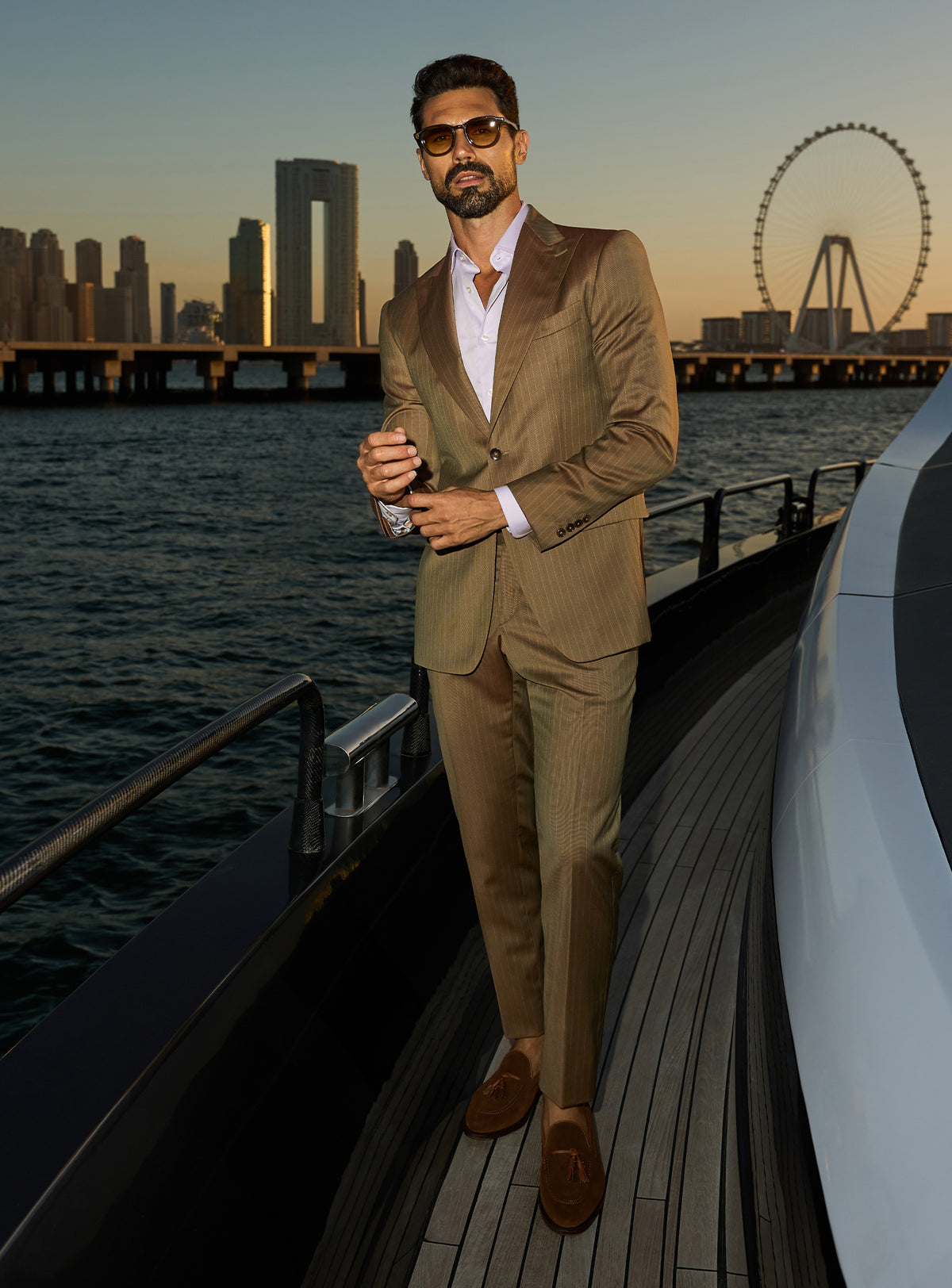 Consiglieri Imperial Grandeur: cognac suit with lustrous lapels and an open-collar white shirt