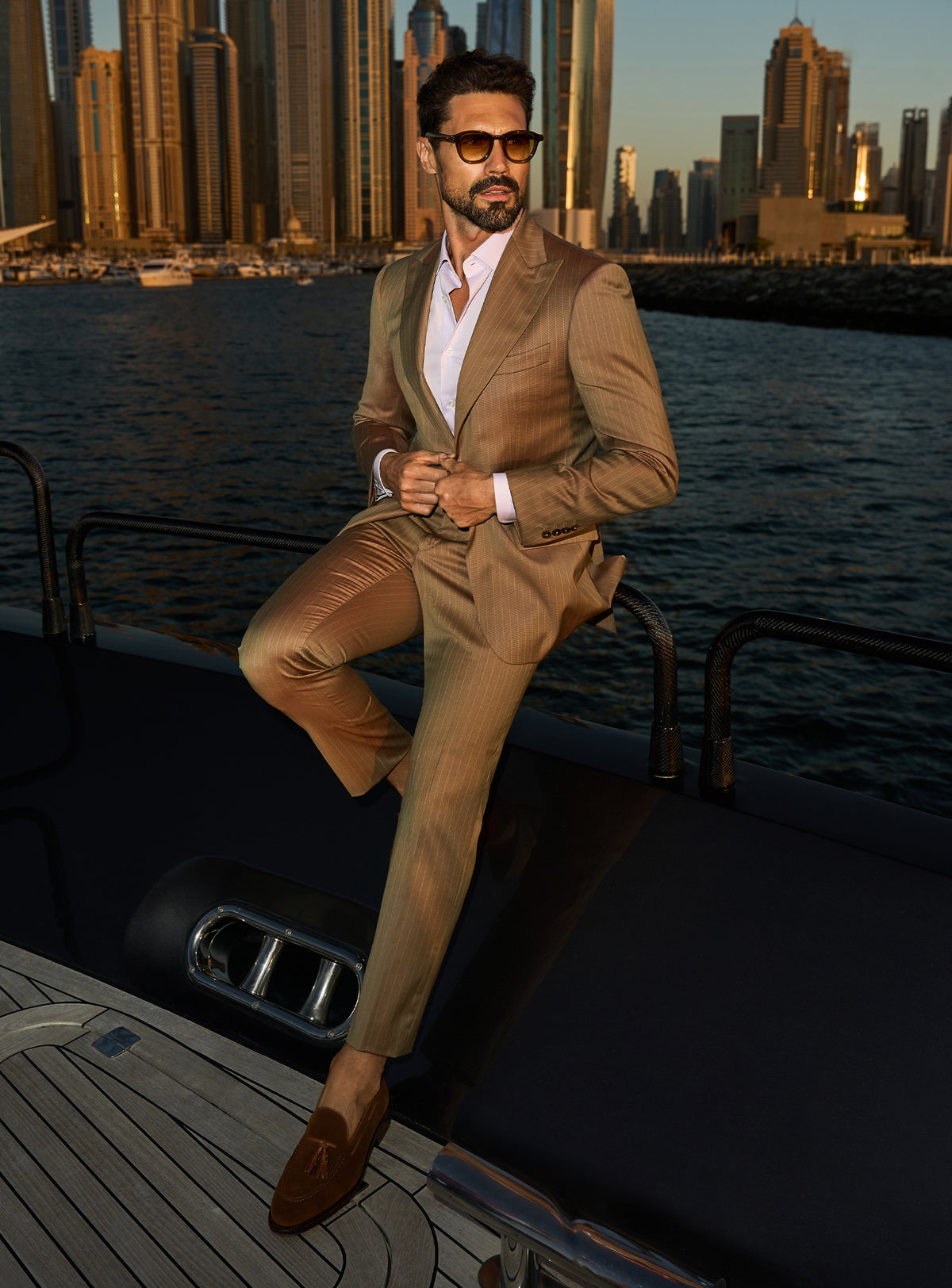 Consiglieri Imperial Grandeur: cognac suit with lustrous lapels and an open-collar white shirt