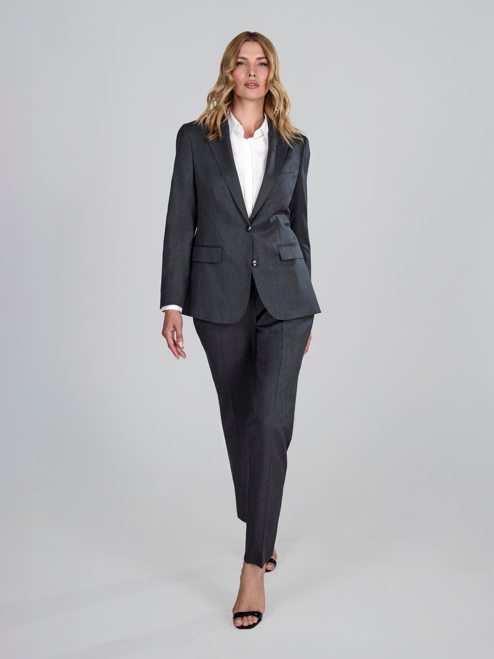 The Timeless Authority Suit Privée