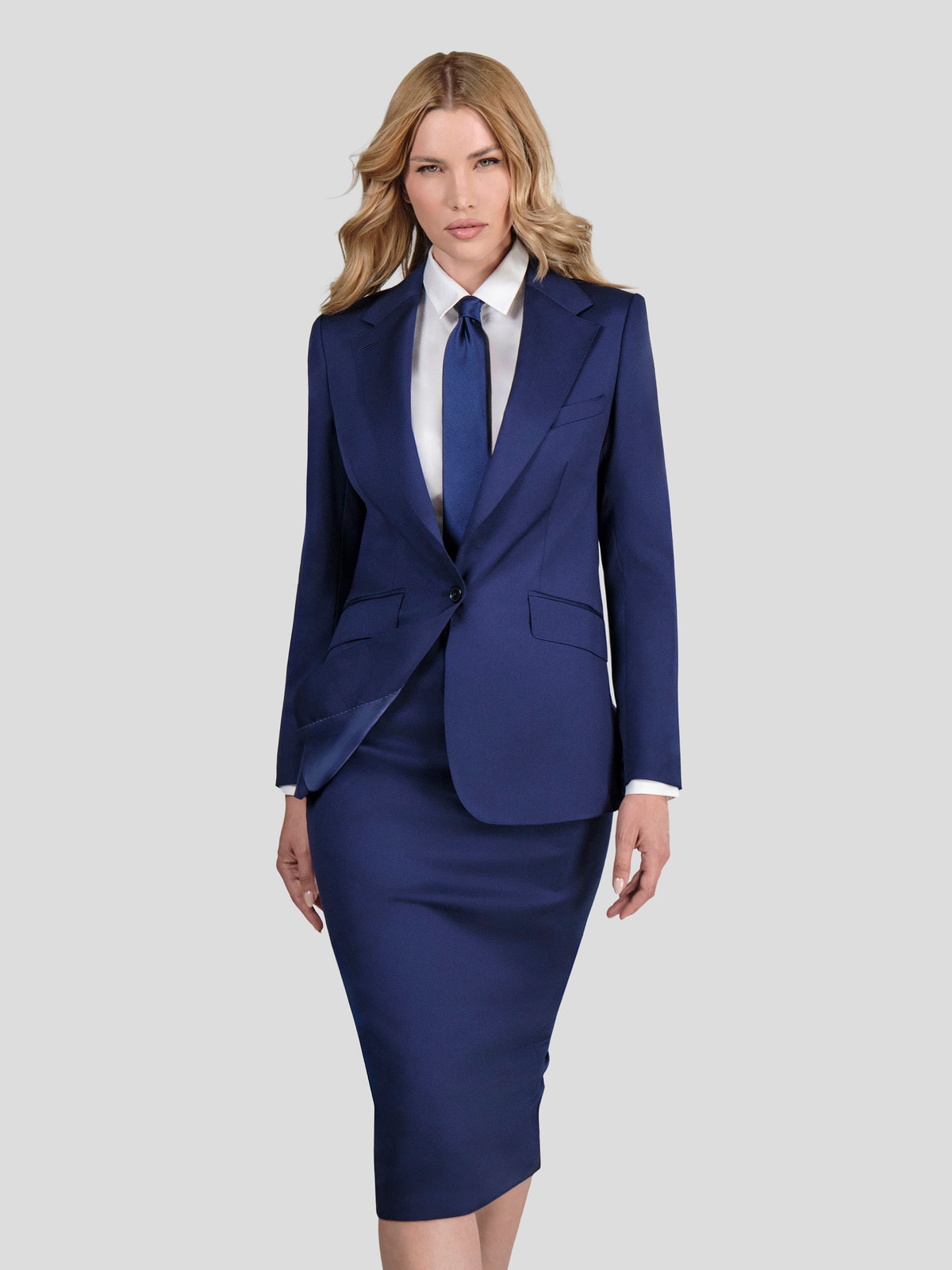 Navy Consiglieri DONNA women's skirt suit with a fitted blazer, pencil skirt and tie