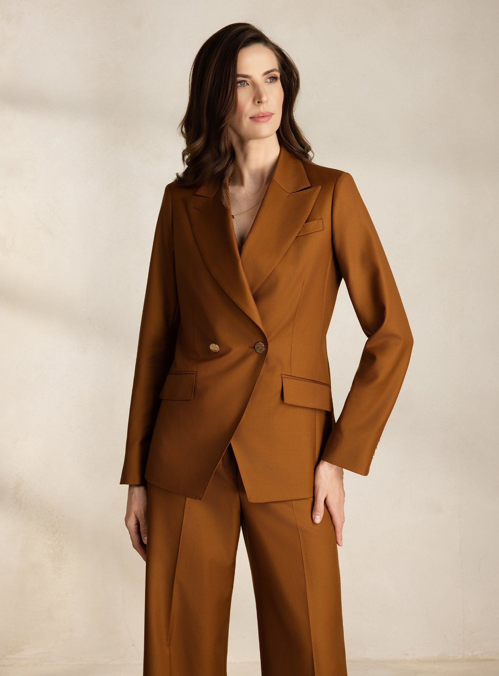 CLUTCH SUIT