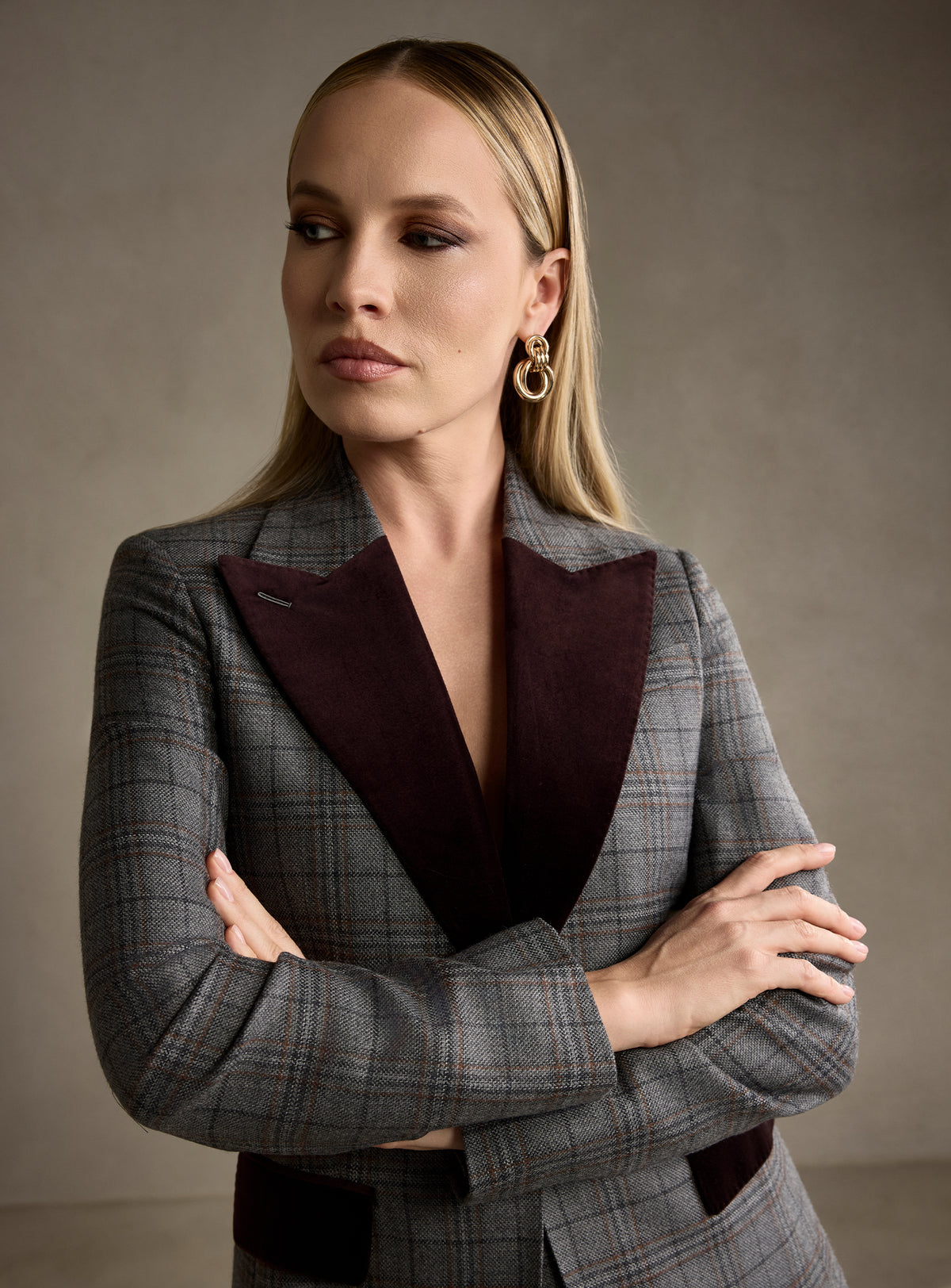 THE CHARLOTTE SUIT