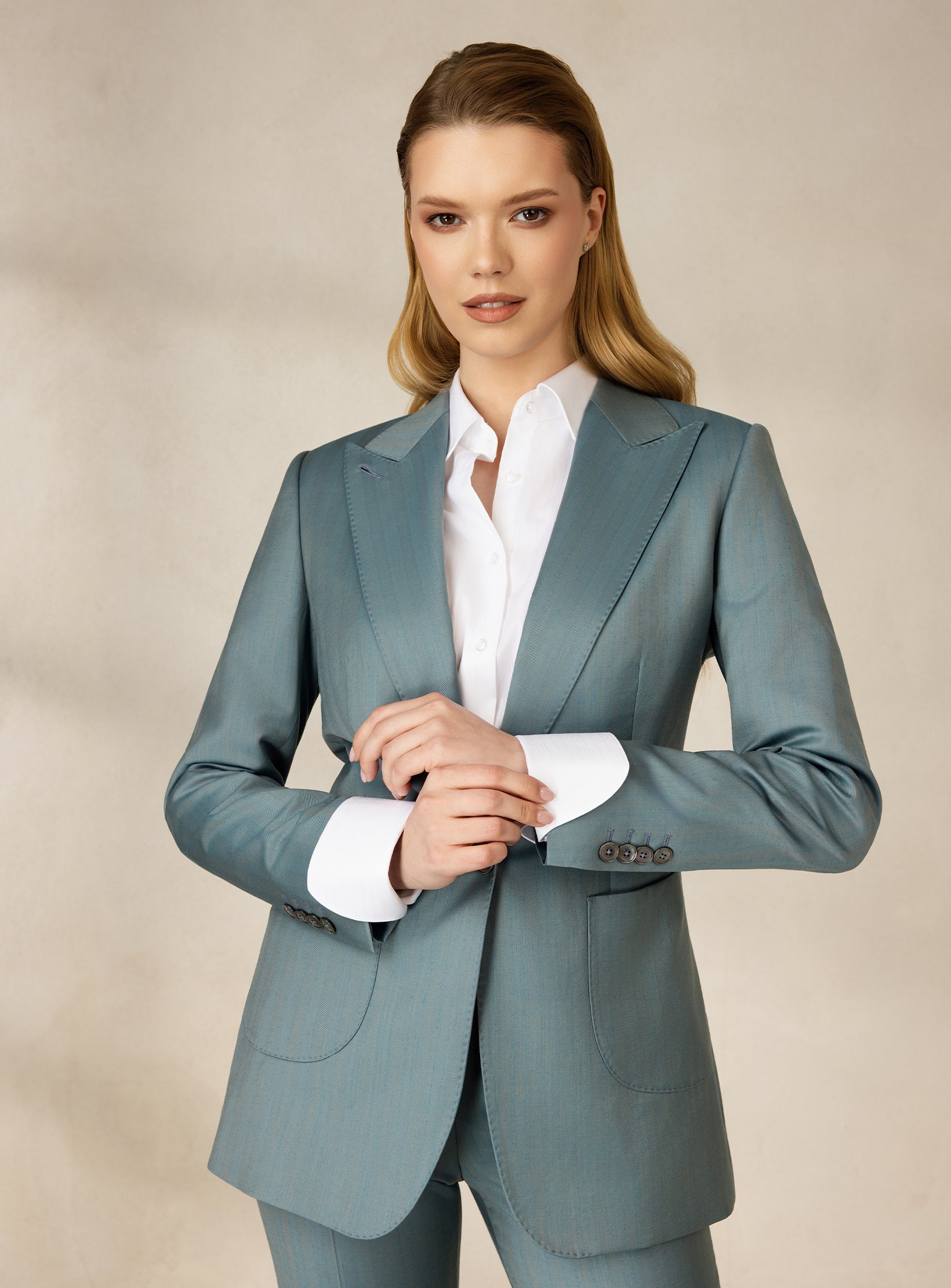 THÉOULE SUIT