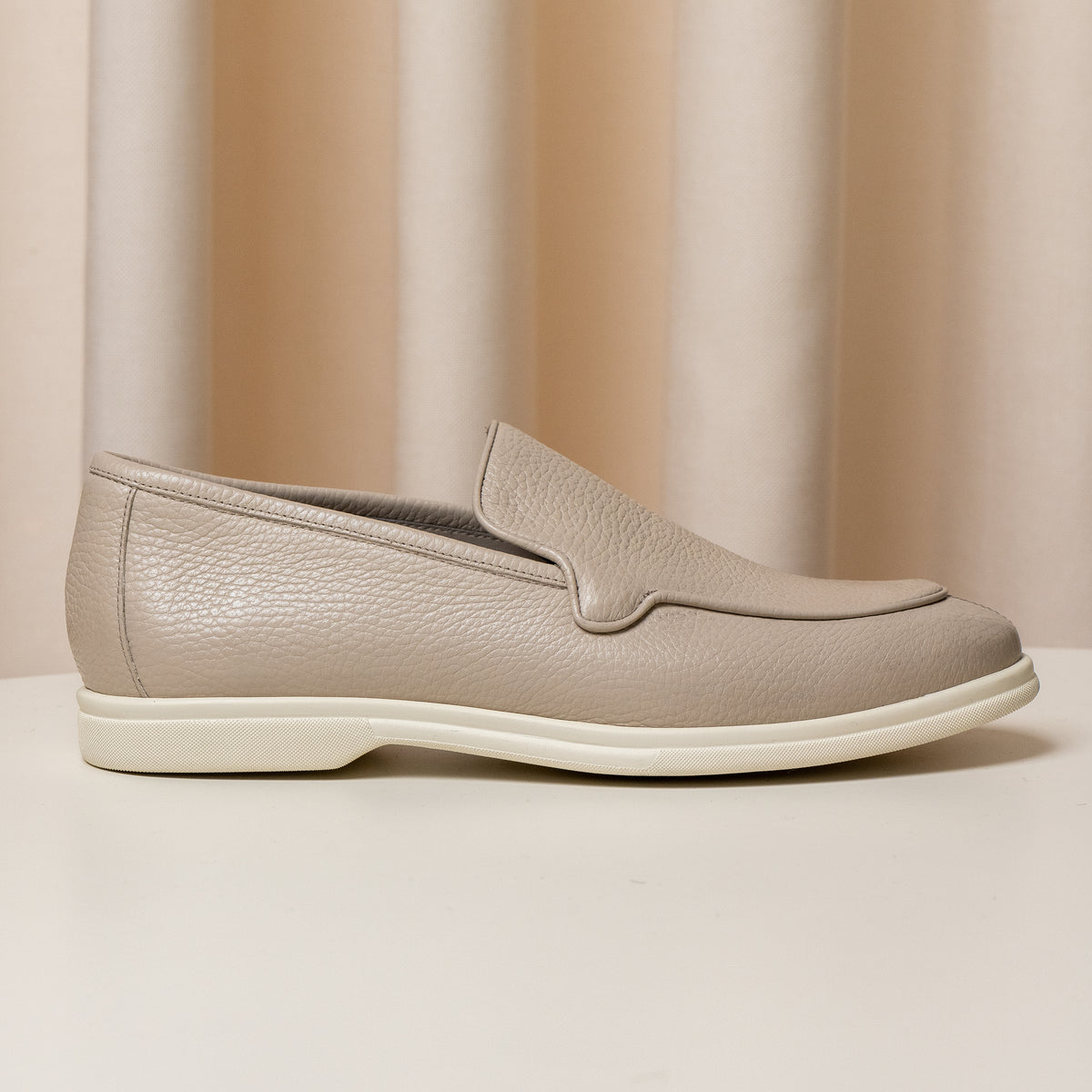 Consiglieri: beige loafers with a smooth finish and cream soles