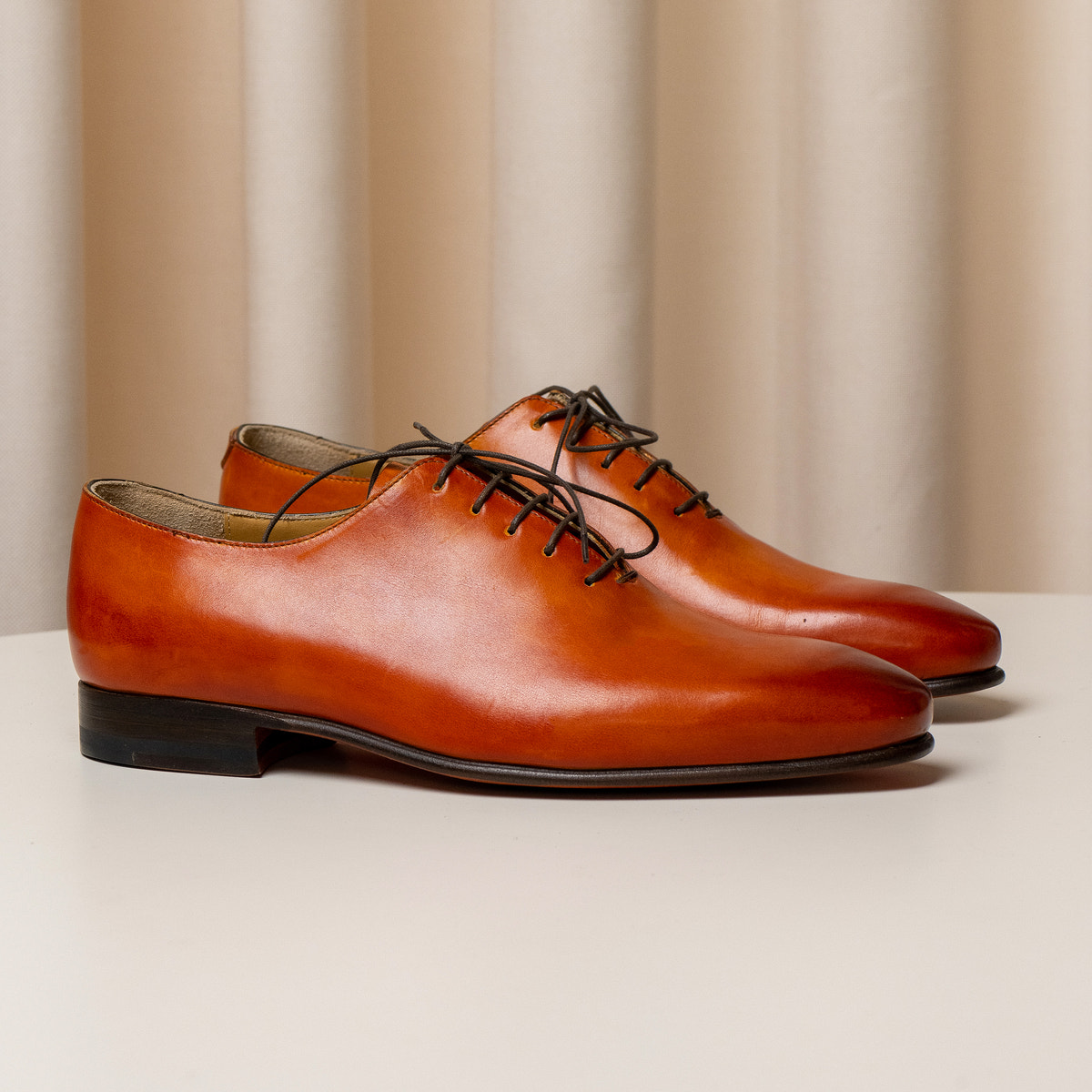 Consiglieri: cognac Oxford shoes with a polished finish
