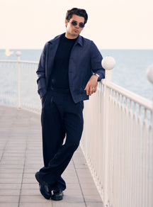 Navy Consiglieri jacket with a shirt collar, styled with a dark T-shirt and trousers