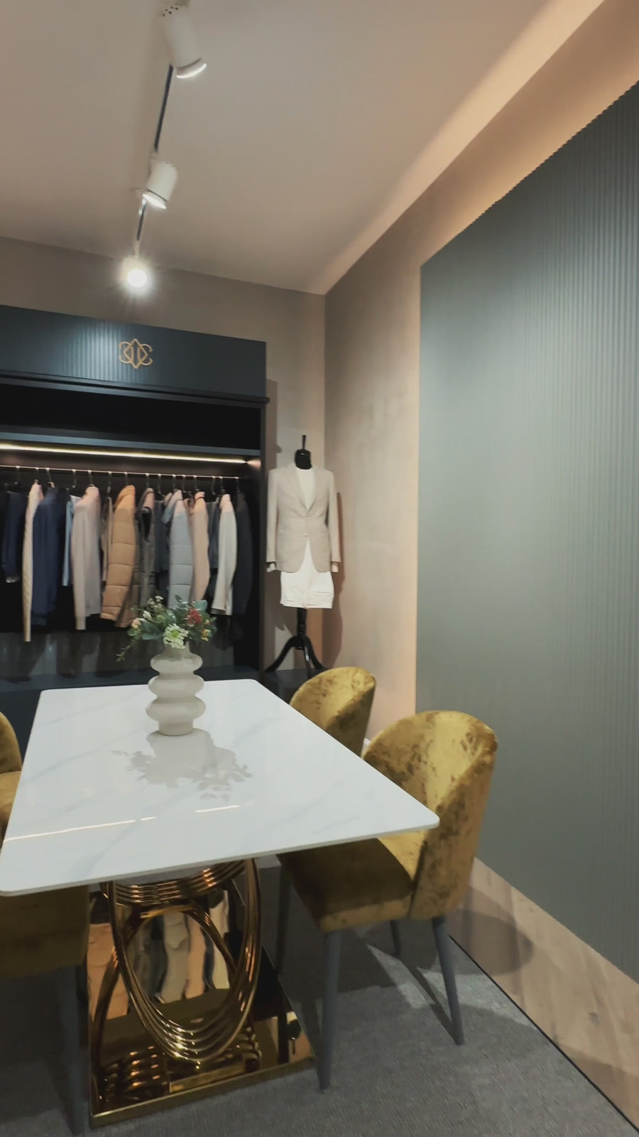 Interiorul showroomului Maison Consiglieri Timișoara