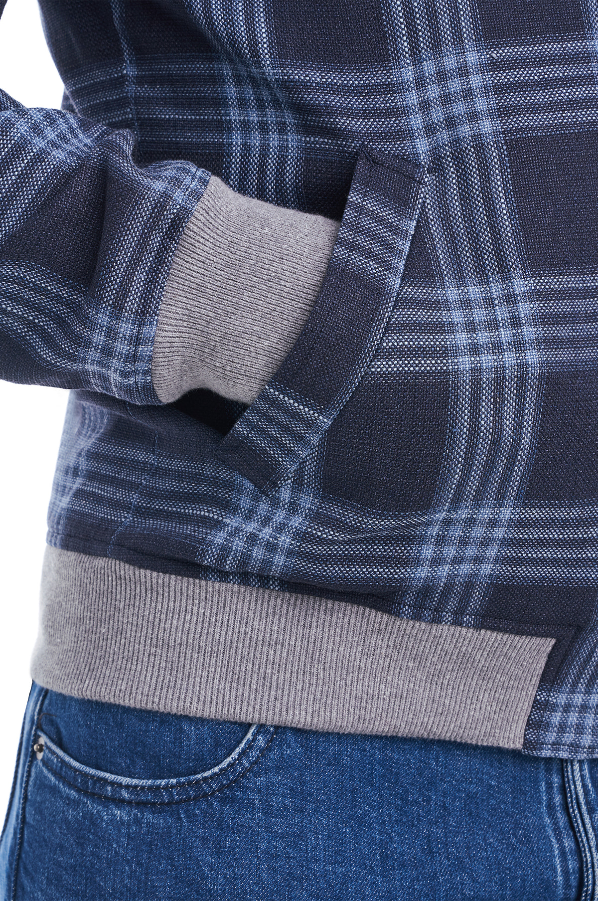 Consiglieri Deauville Privé: navy checks and grey ribbed trims of the bomber jacket