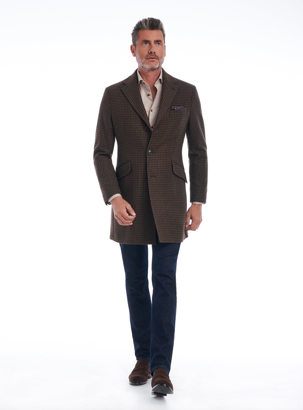 Consiglieri Notting Hill: brown overcoat with small checks and lapels