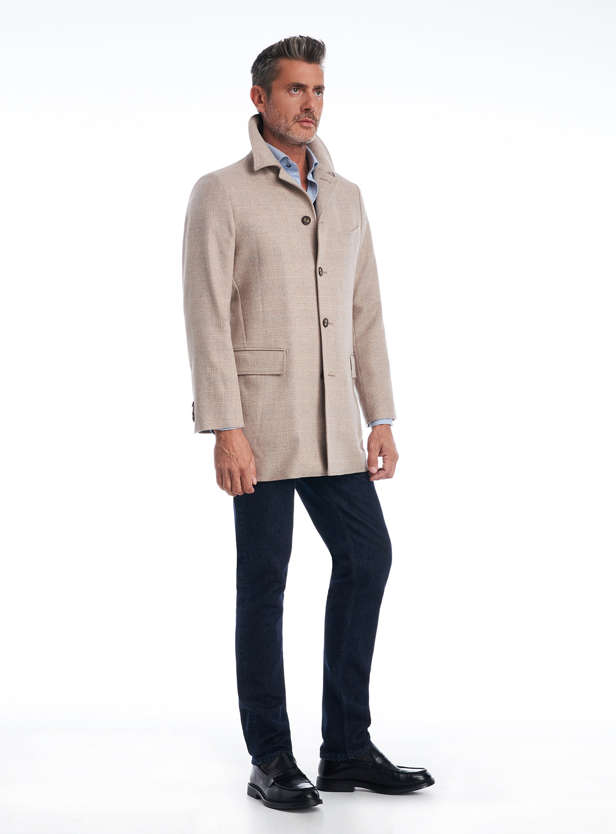 Consiglieri Cannes: light taupe overcoat with a raised collar and straight silhouette