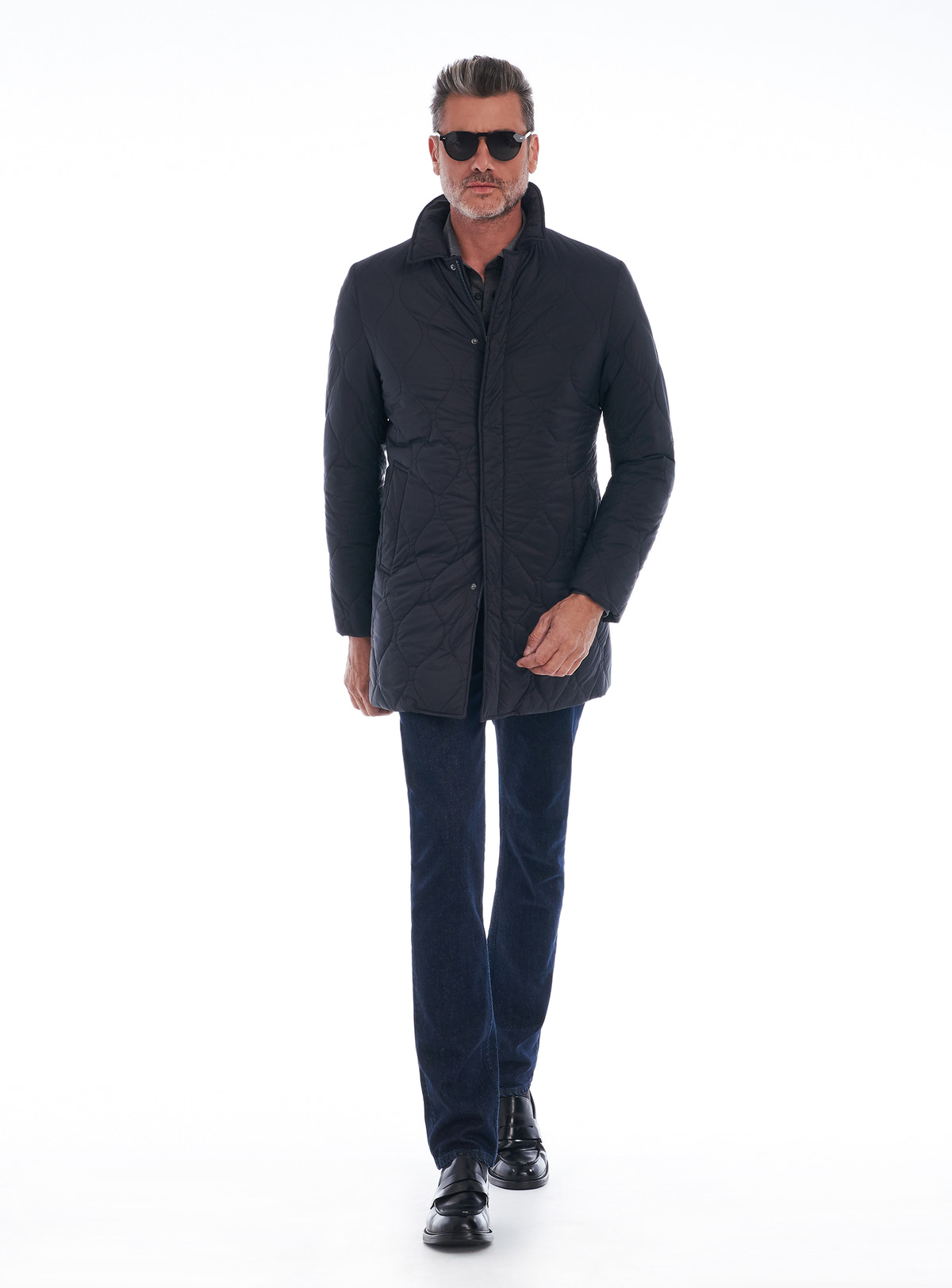 Consiglieri Antwerp: dark navy jacket with subtle quilting