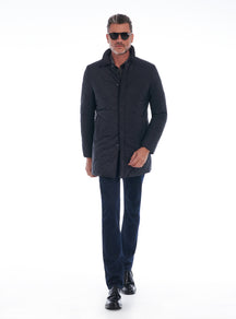 Consiglieri Antwerp: dark navy jacket with subtle quilting