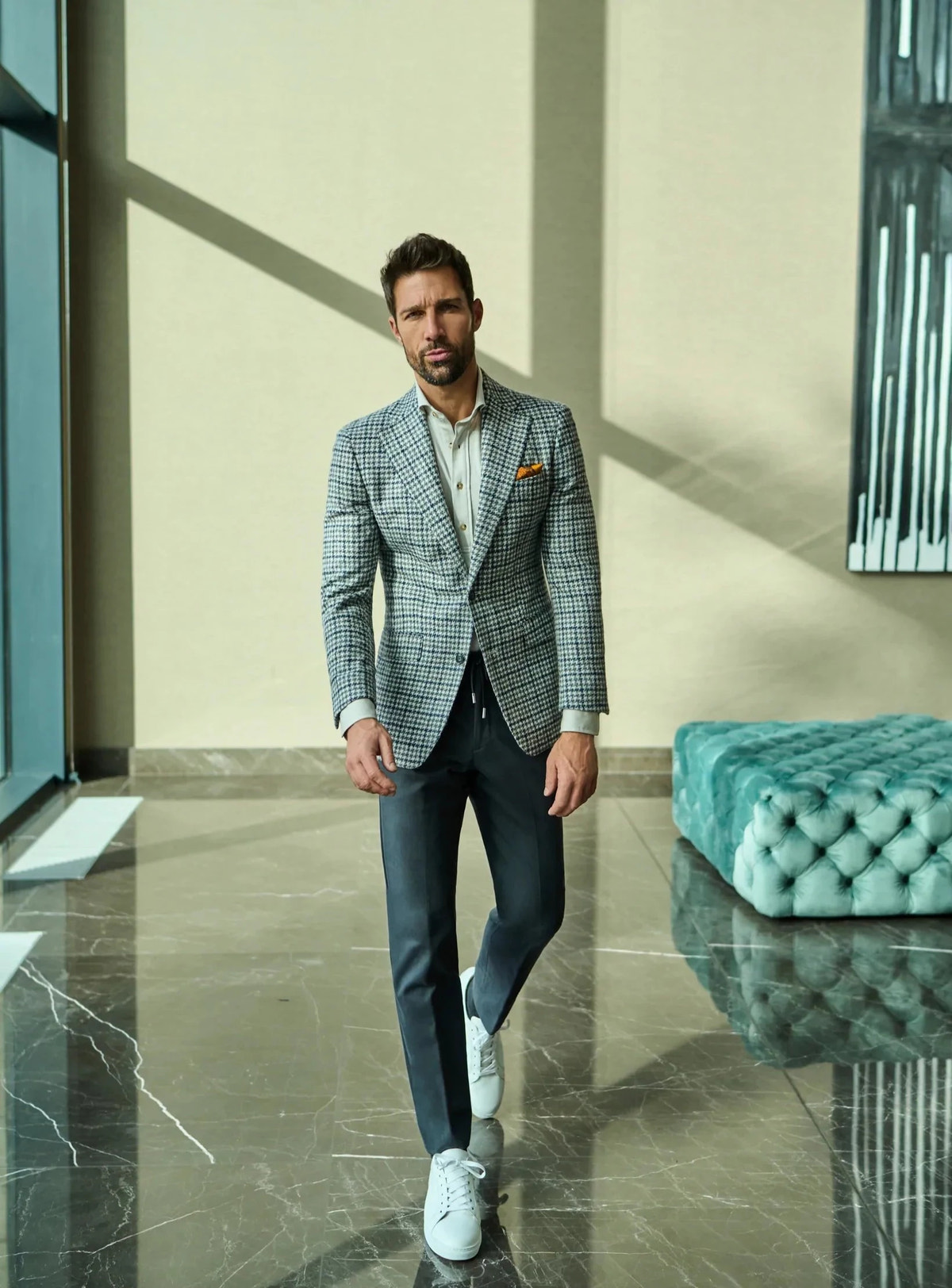 Consiglieri Livorno: navy trousers styled with a checked jacket and white trainers