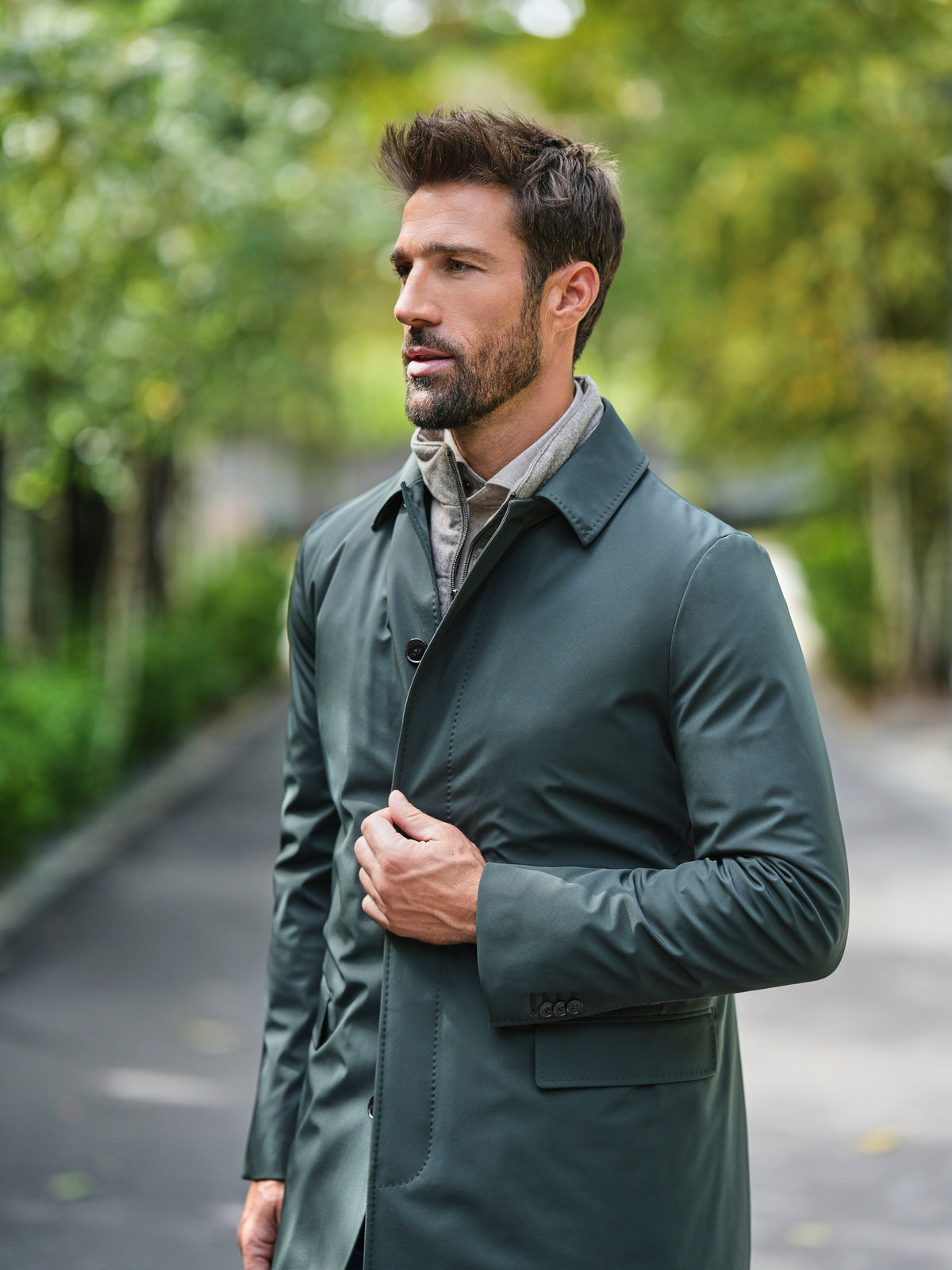 Consiglieri Lyon: dark green jacket with a shirt collar and quilted sleeves
