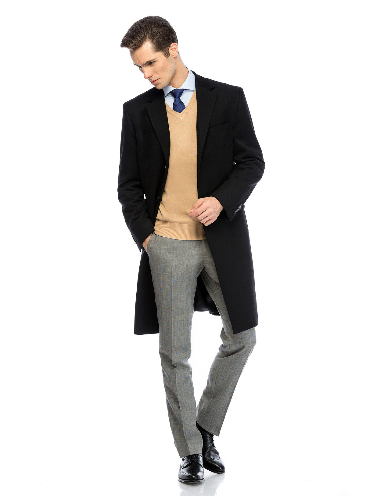 Consiglieri Harrods: black overcoat with lapels and grey trousers