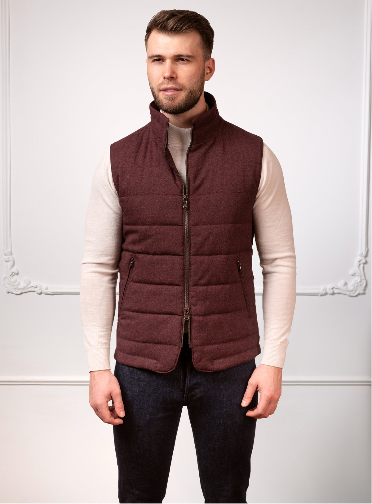 Consiglieri Sion: burgundy quilted gilet with a zip and stand collar