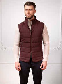 Consiglieri Sion: burgundy quilted gilet with a zip and stand collar