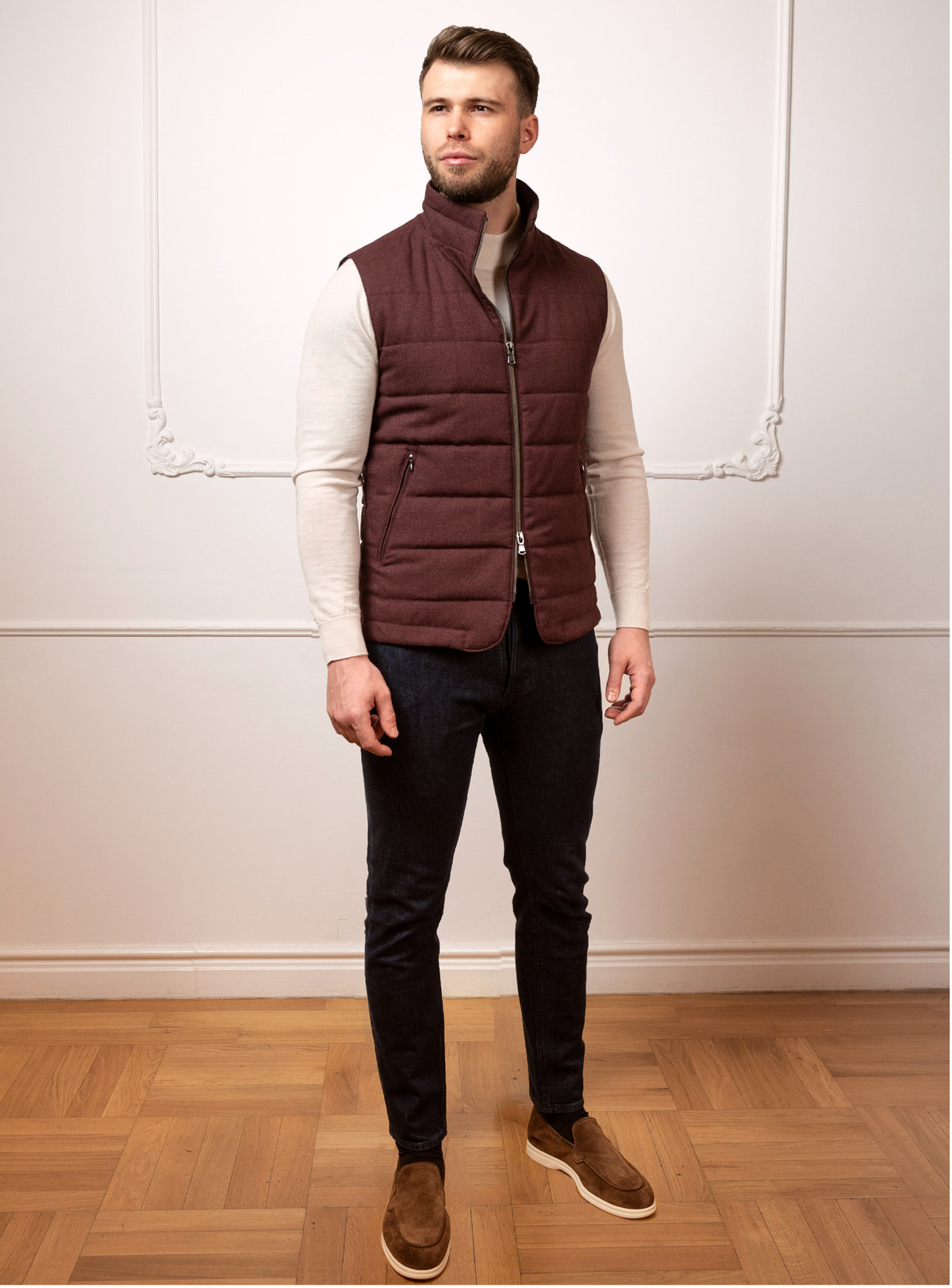 Consiglieri Sion: burgundy quilted gilet with a zip and stand collar