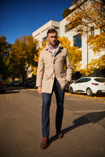 Consiglieri Brescia: taupe overcoat with a light scarf and navy trousers