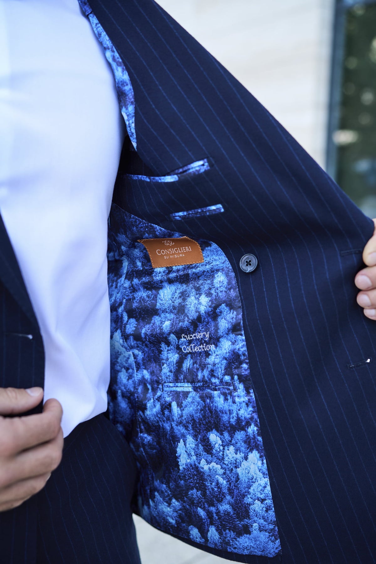 Consiglieri Mayfair: blue patterned jacket lining and inside pocket